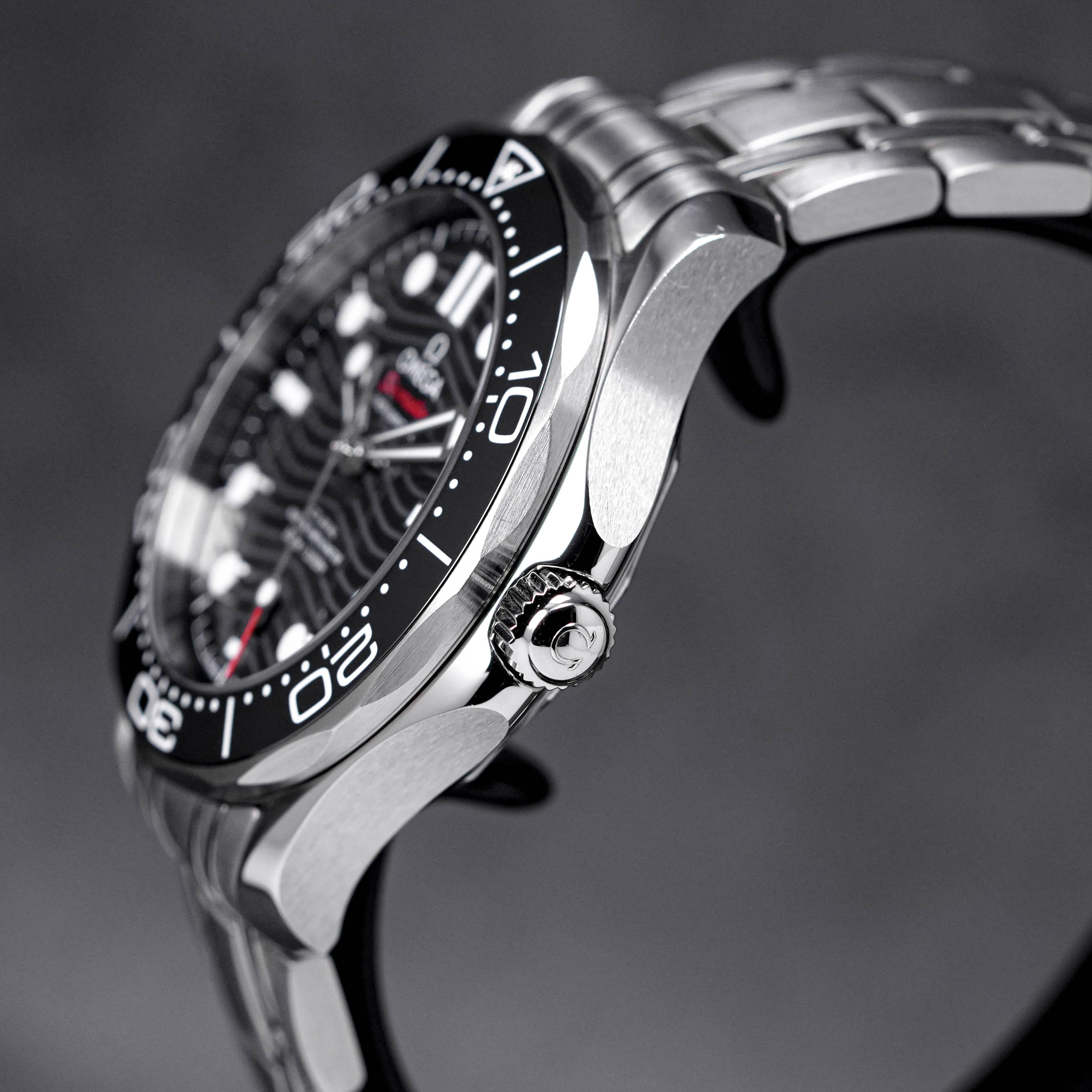 SEAMASTER DIVER 300 BLACK DIAL (2021)