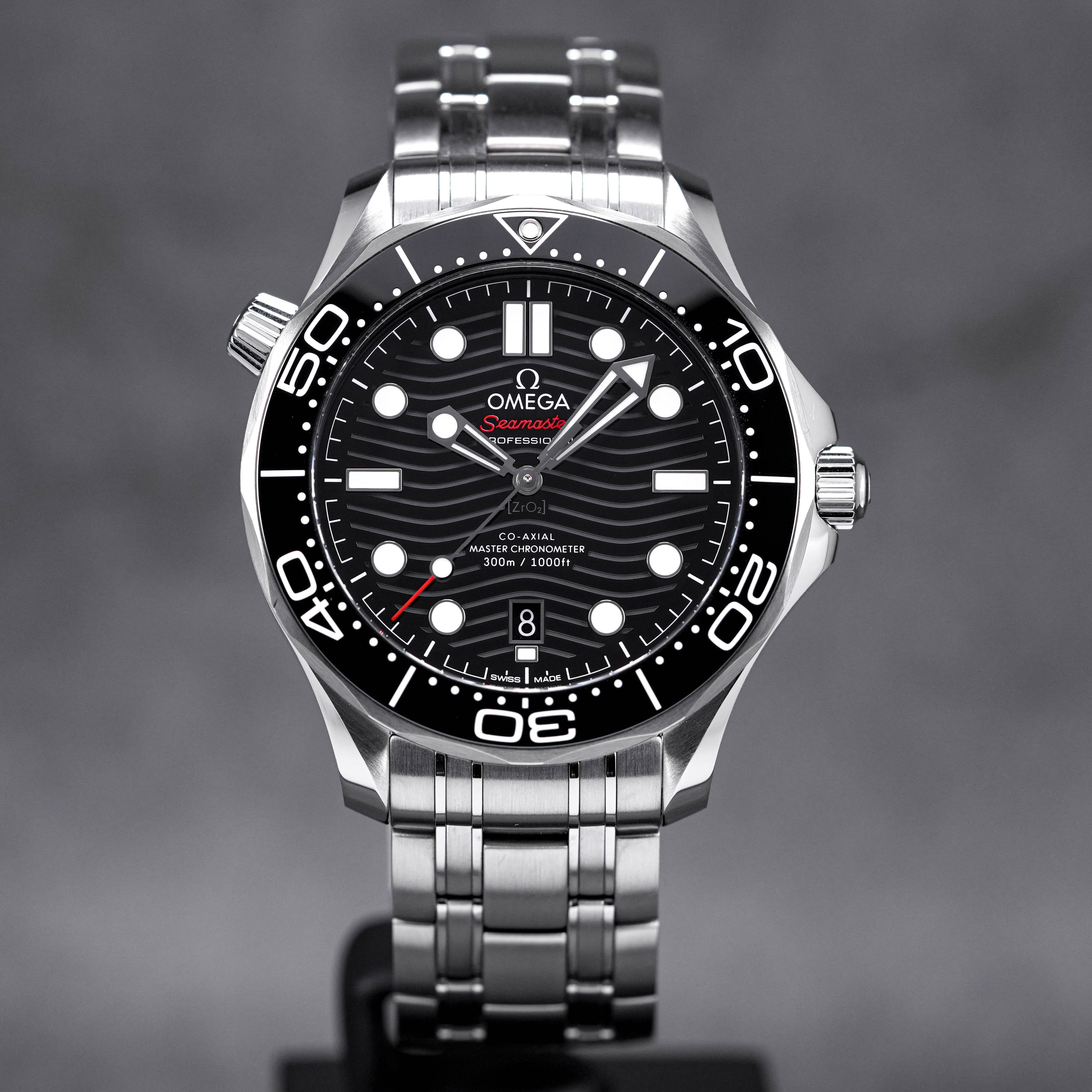 SEAMASTER DIVER 300 BLACK DIAL (2021)