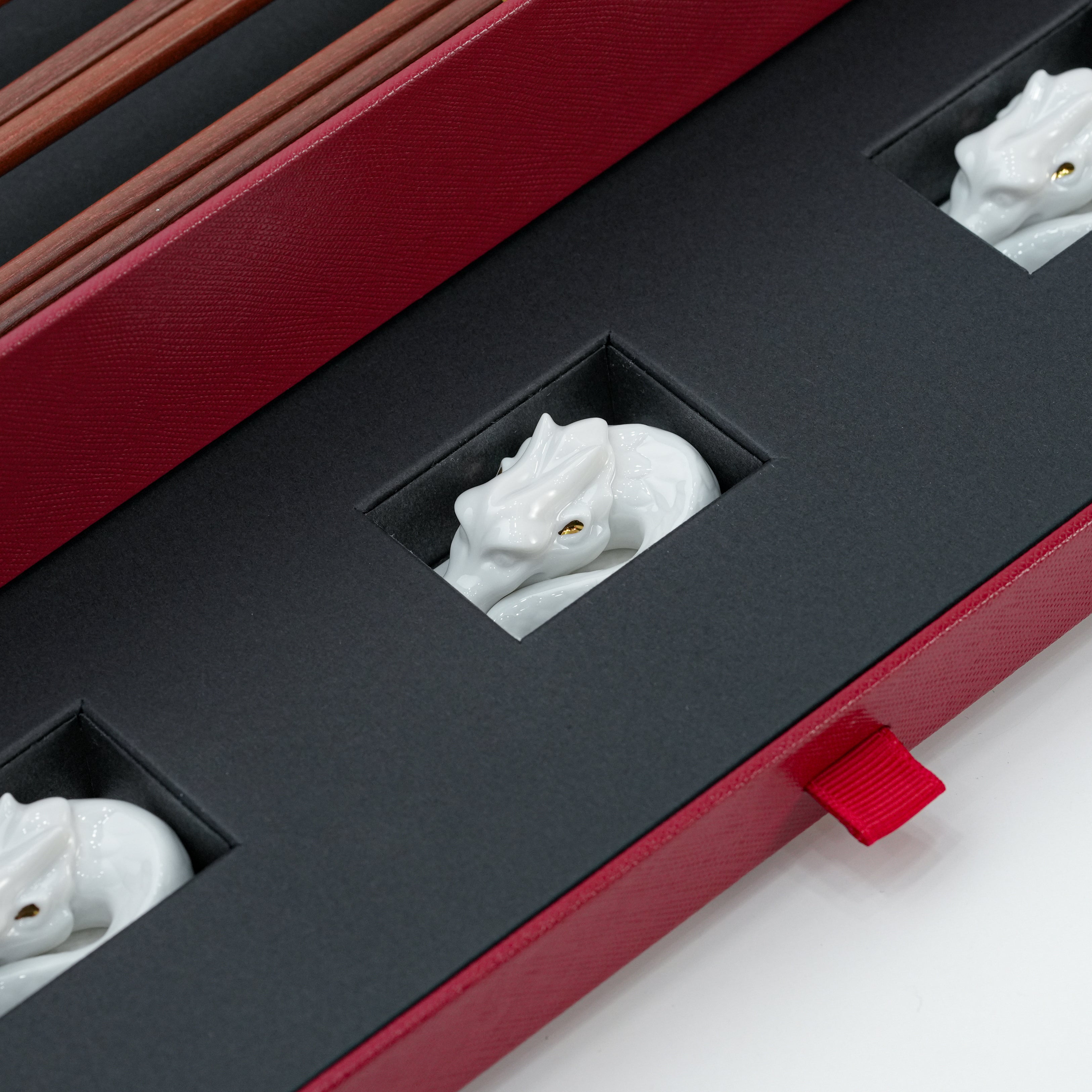 CHOPSTICKS WITH HASHIOKI WHITE DRAGON 6 PCS