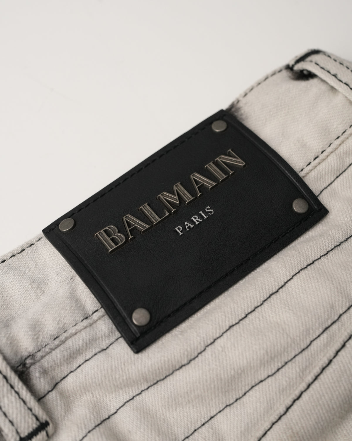 BALMAIN RIPPED BIKER JEANS SIZE 29
