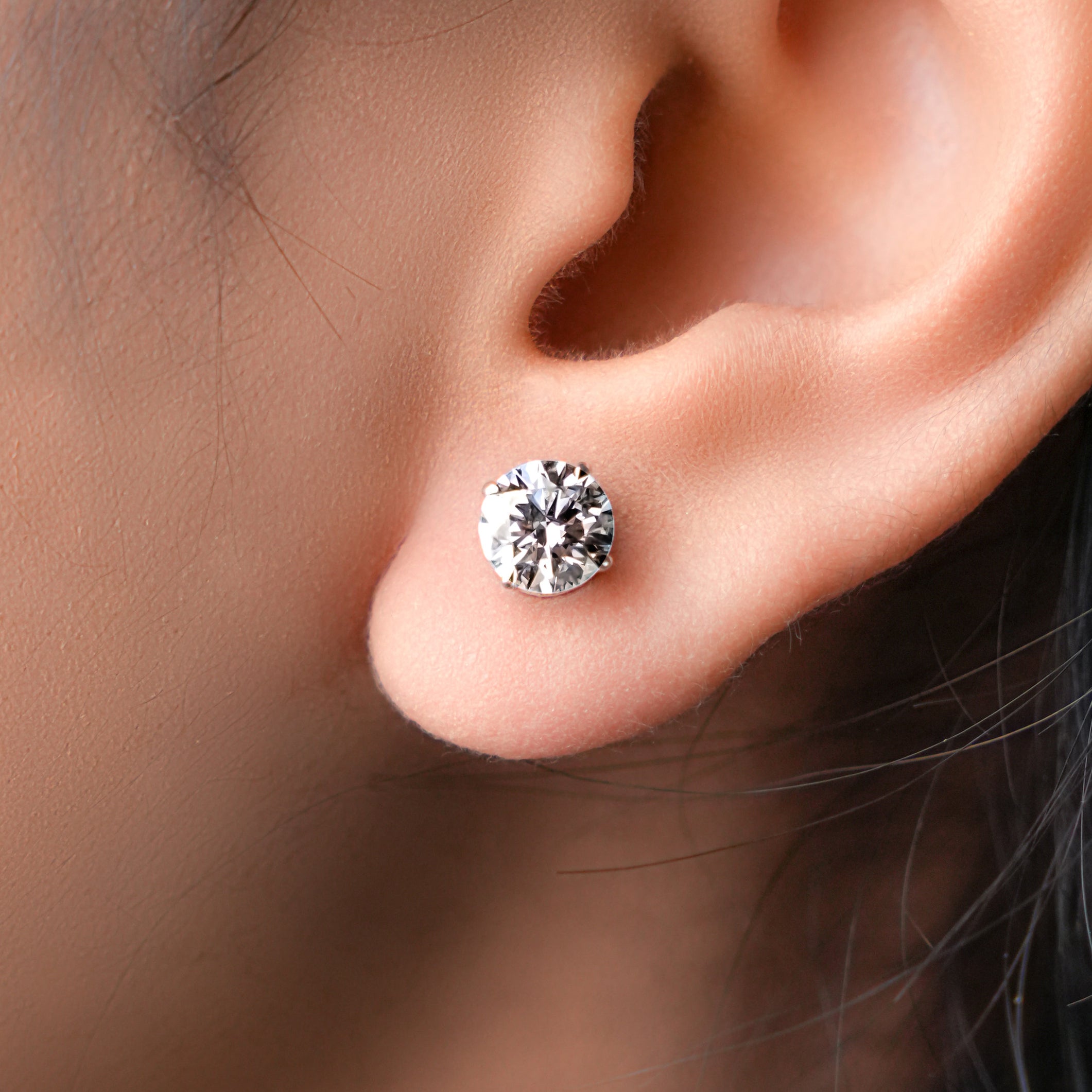 1CT ROUND BRILLIANT STUD EARRINGS