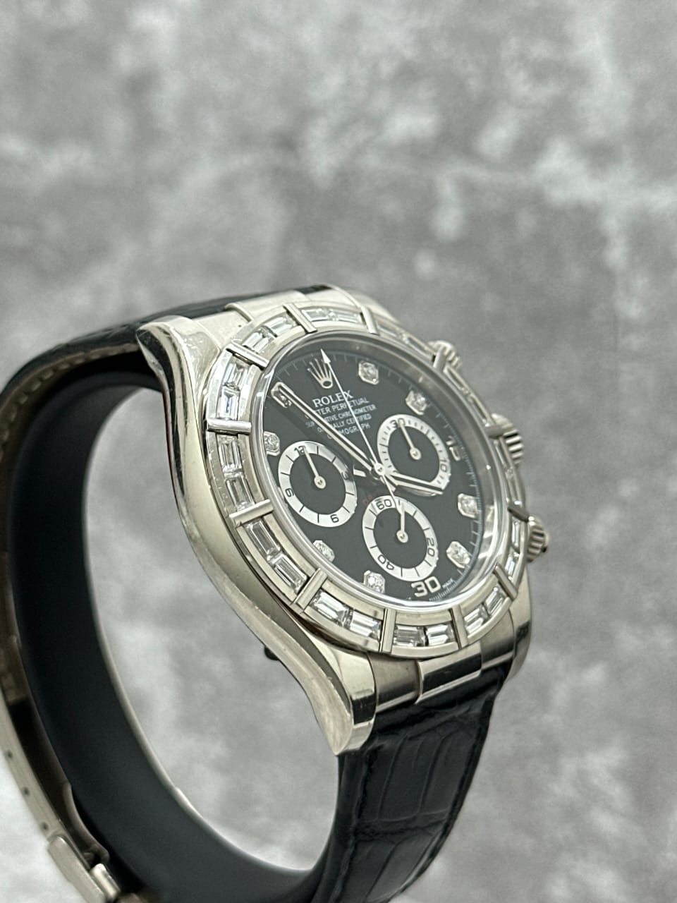 DAYTONA WHITEGOLD BLACK FACTORY DIAMOND DIAL DIAMOND BAGUETTE BEZEL (2004)