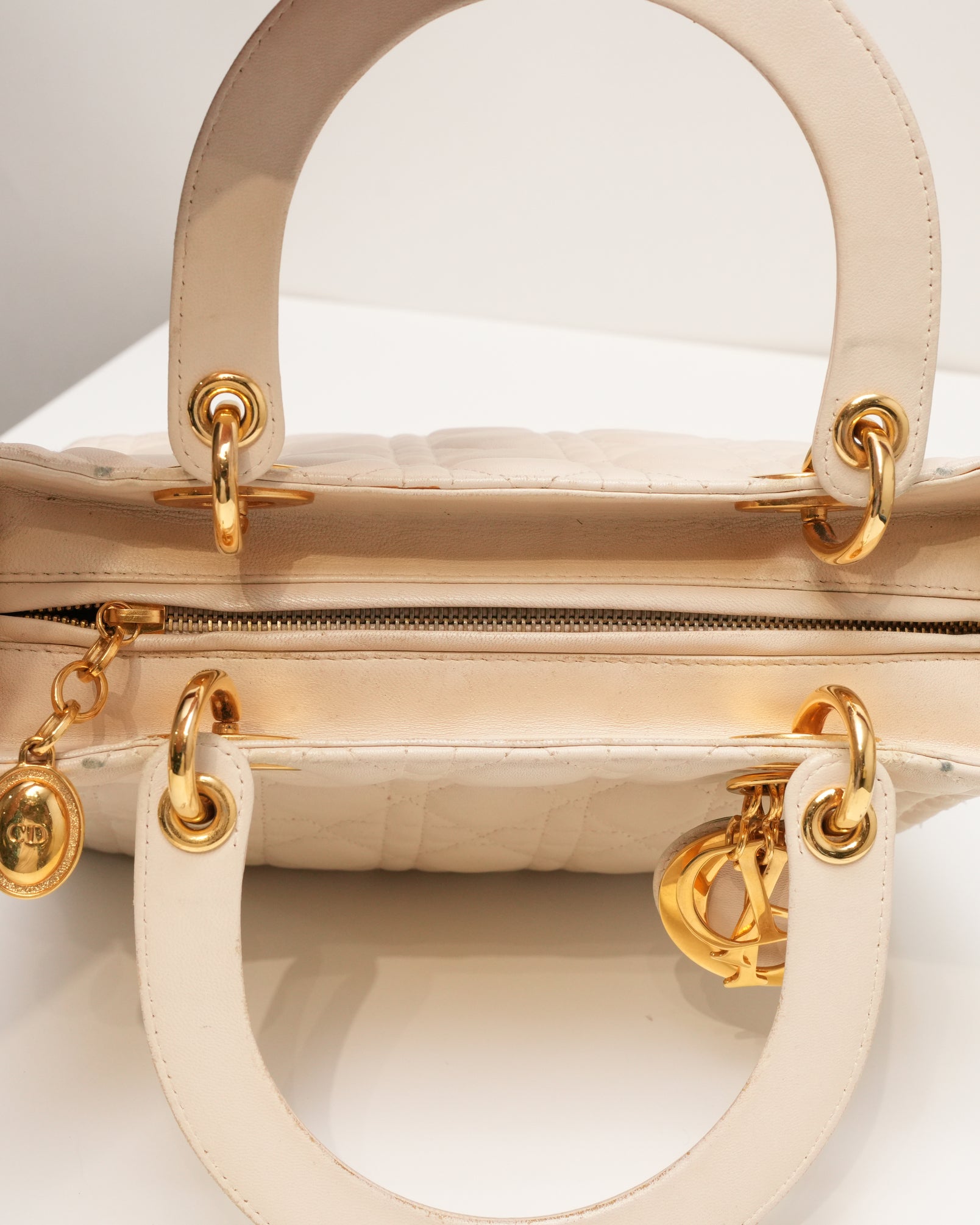 LADY MEDIUM OFF-WHITE GOLD HARDWARE