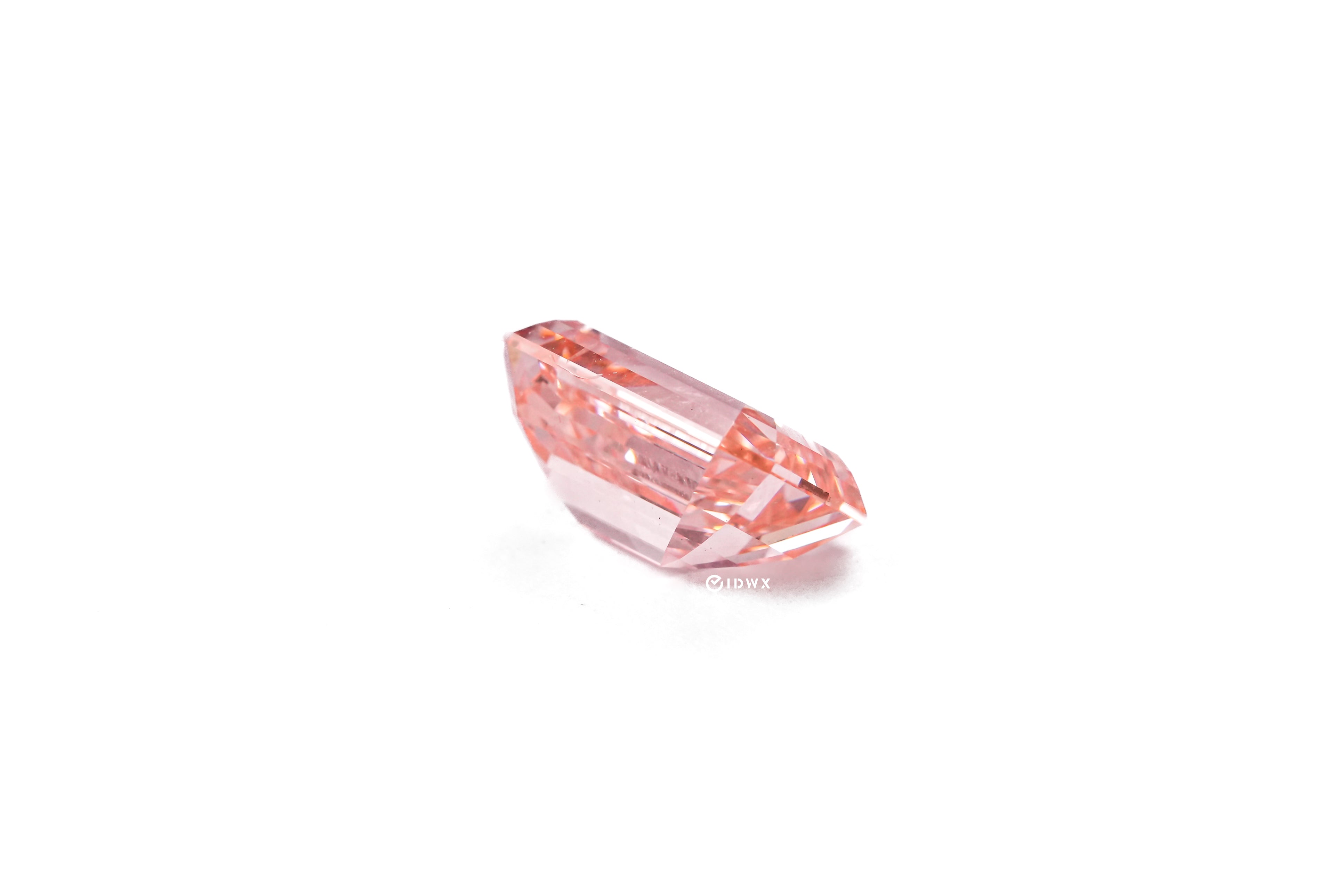 LAB GROWN DIAMOND BY IGI - EM 2.10CT / F.V.PINK-VS2