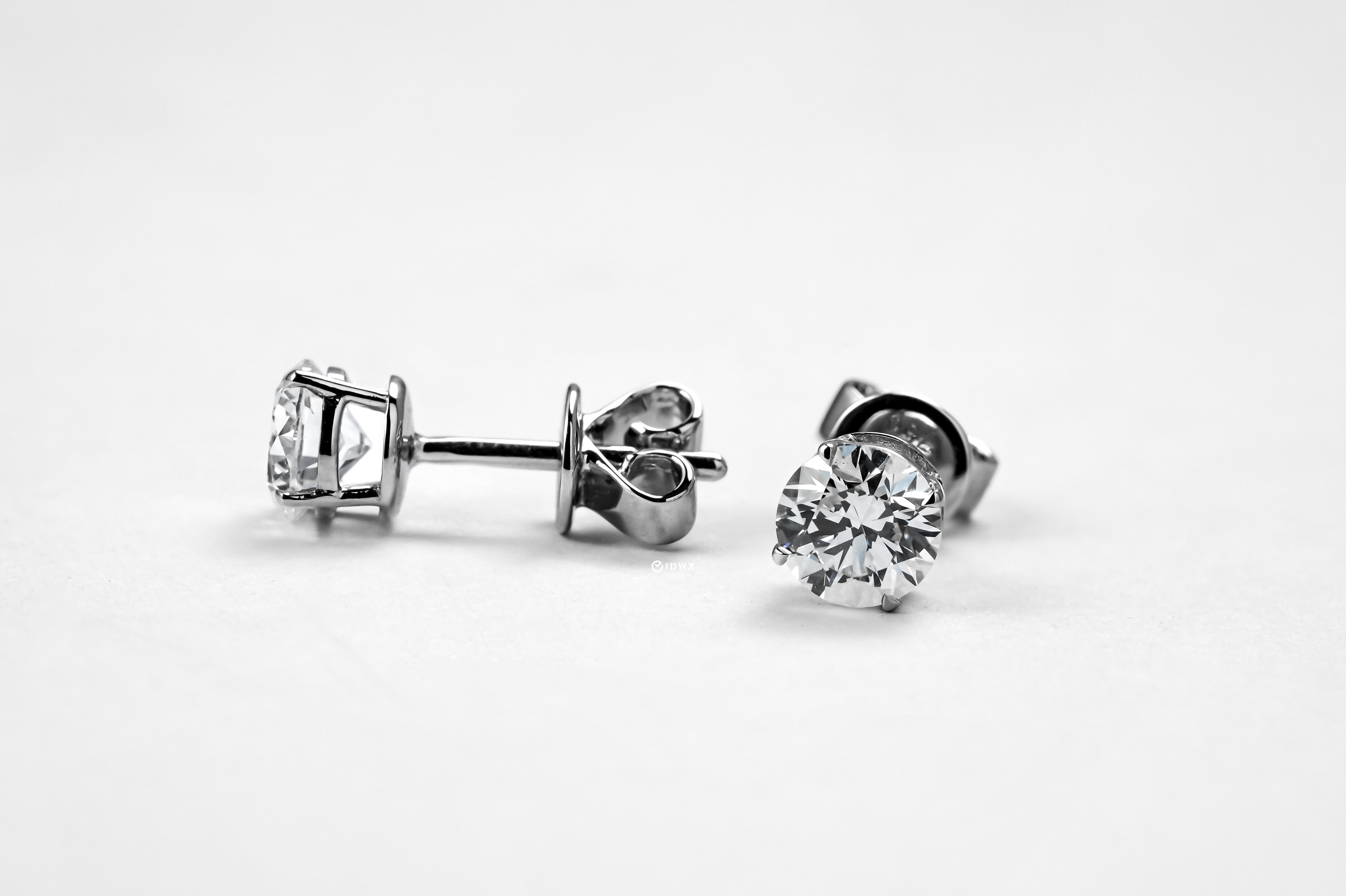 0.5CT ROUND BRILLIANT STUD EARRINGS