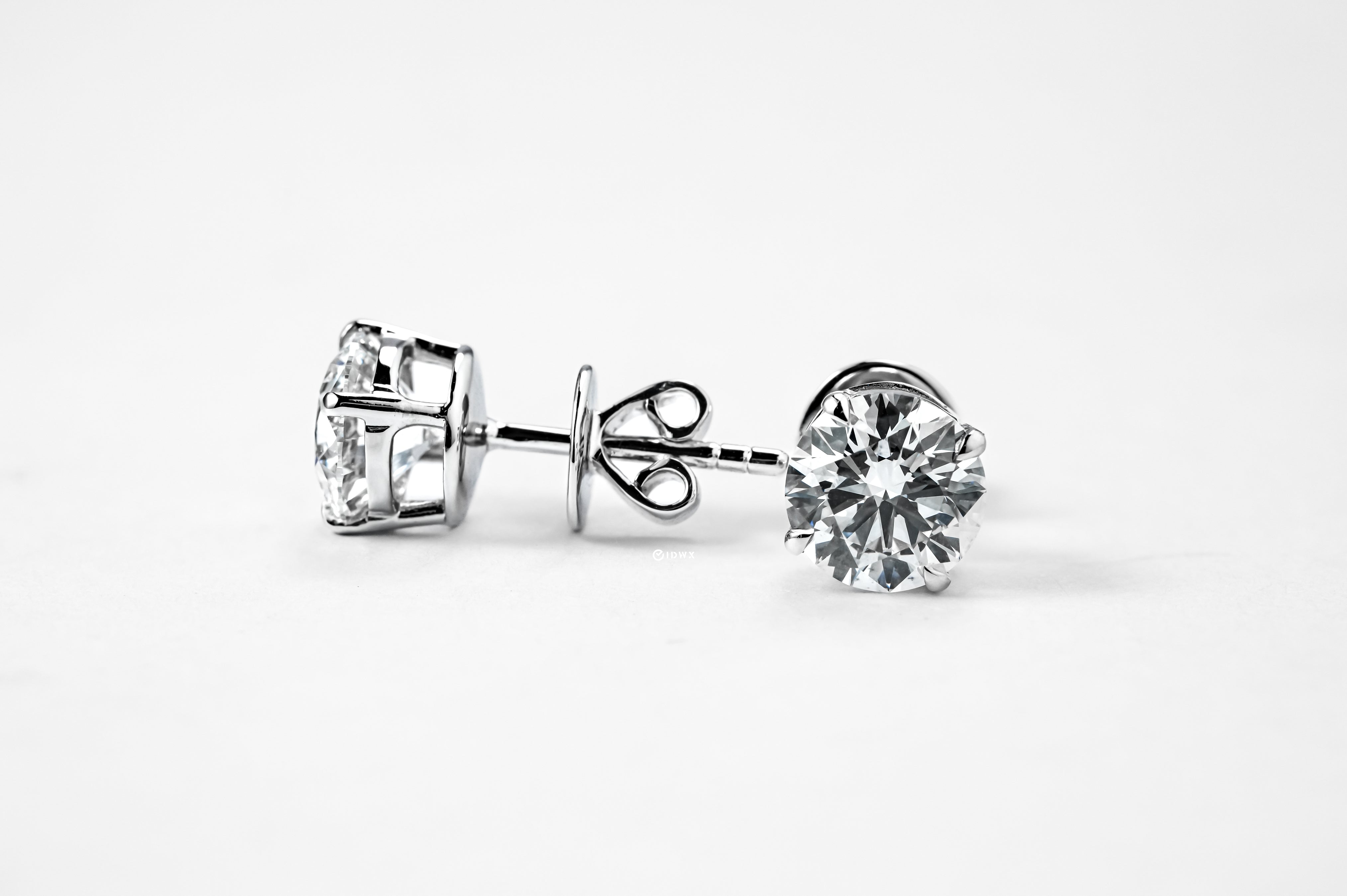 1CT ROUND BRILLIANT STUD EARRINGS