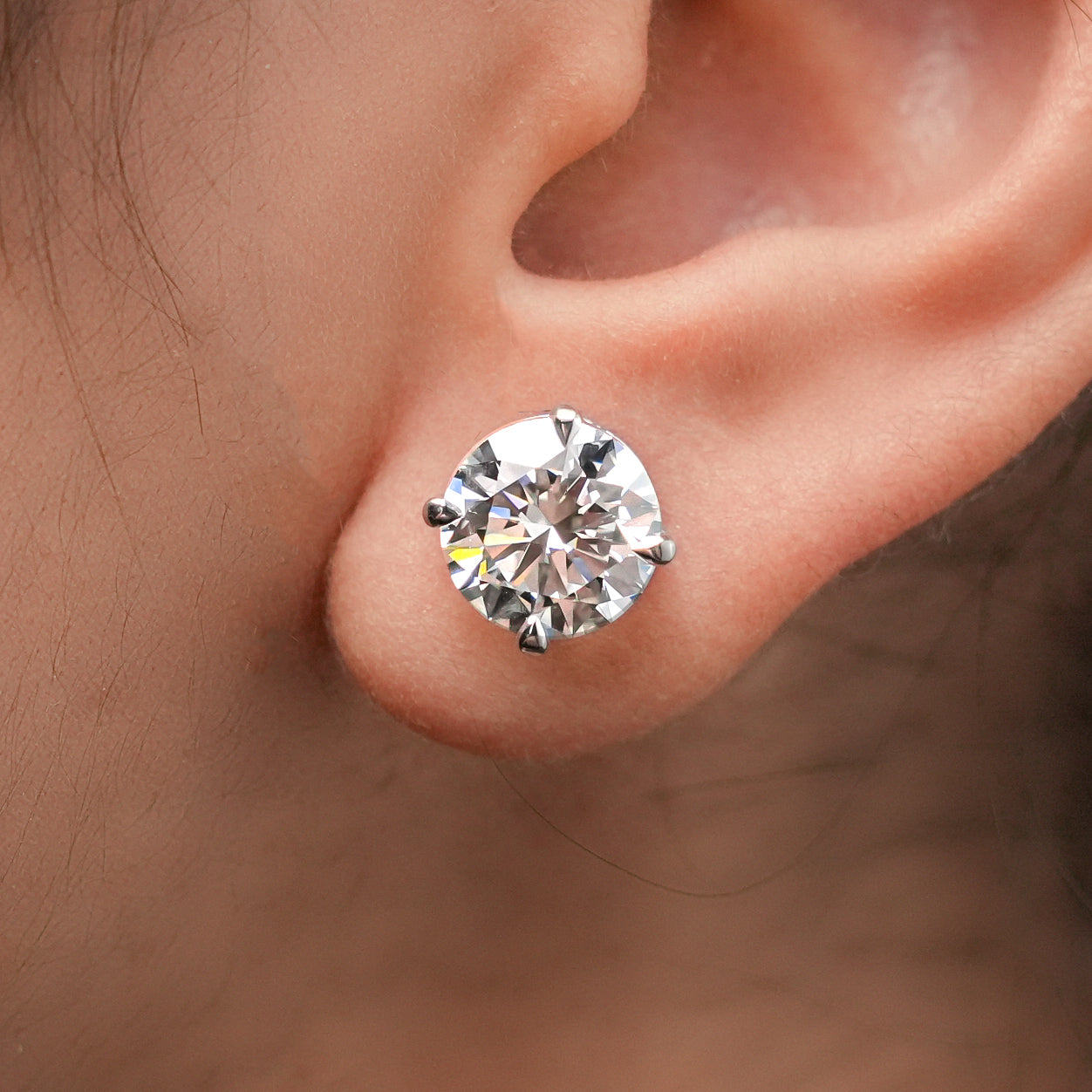 Round Stud Earring