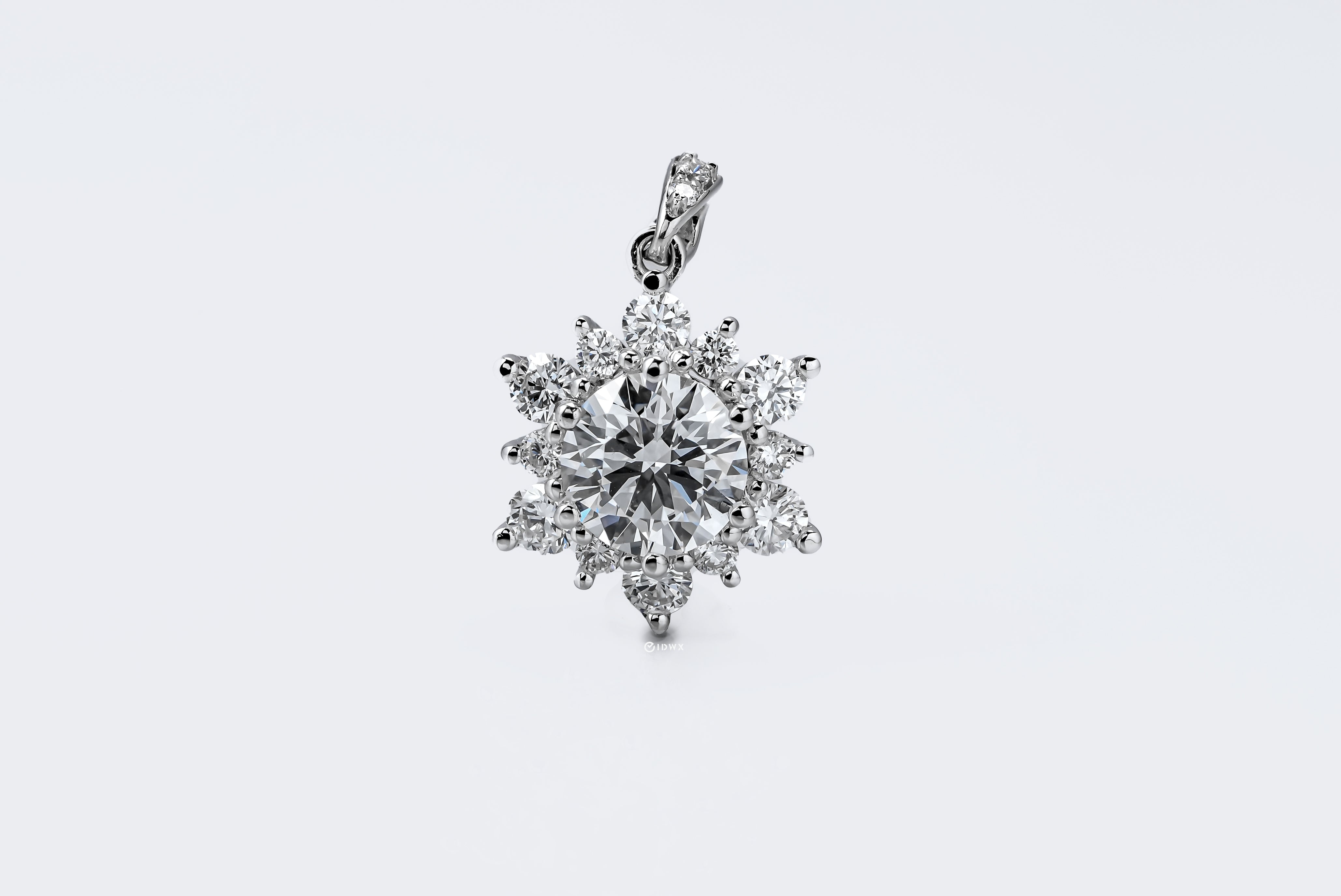 1CT ROUND BRILLIANT PENDANT FLOWER