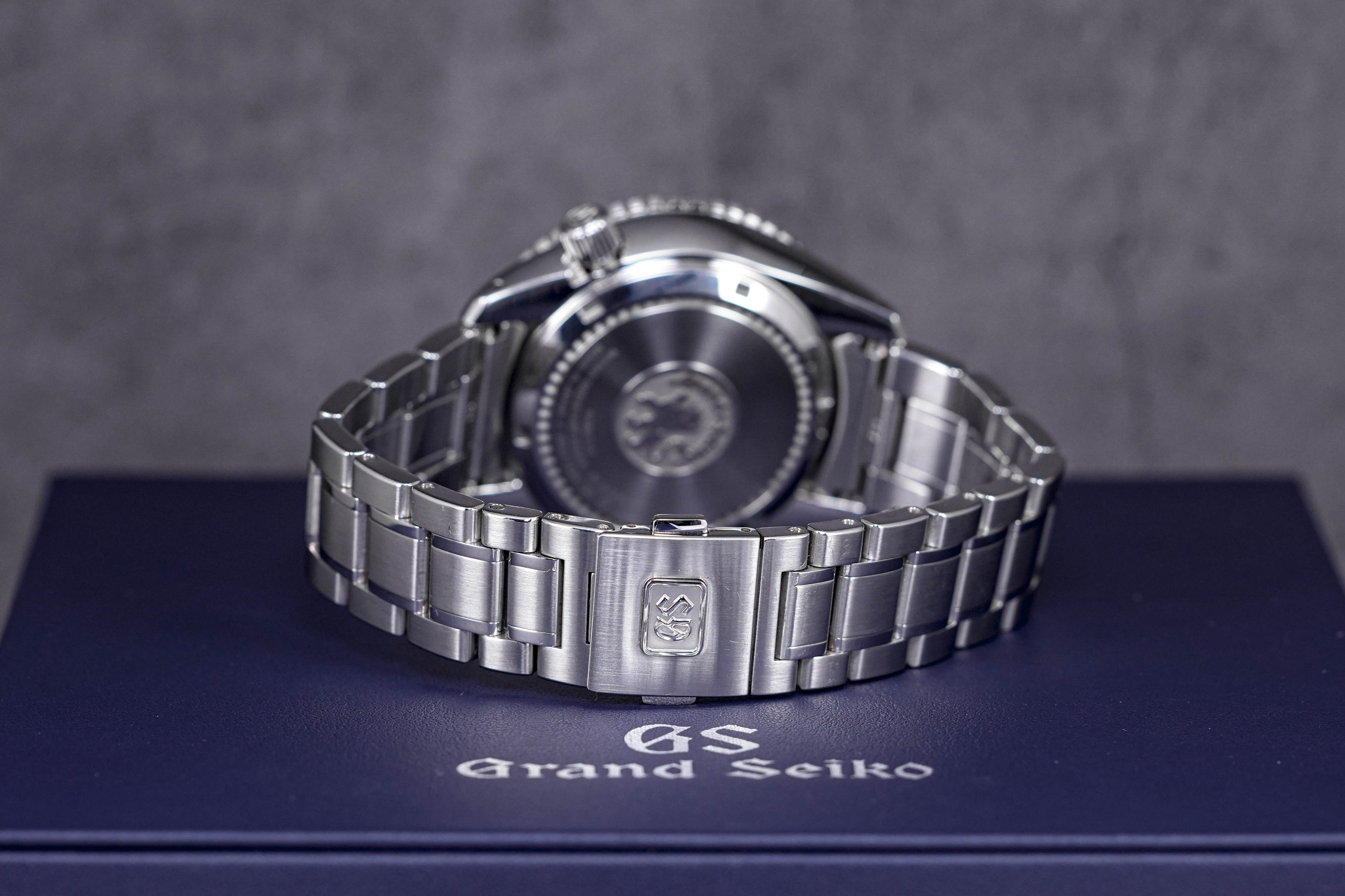 SPRING DRIVE GMT BLACK DIAL (2019)