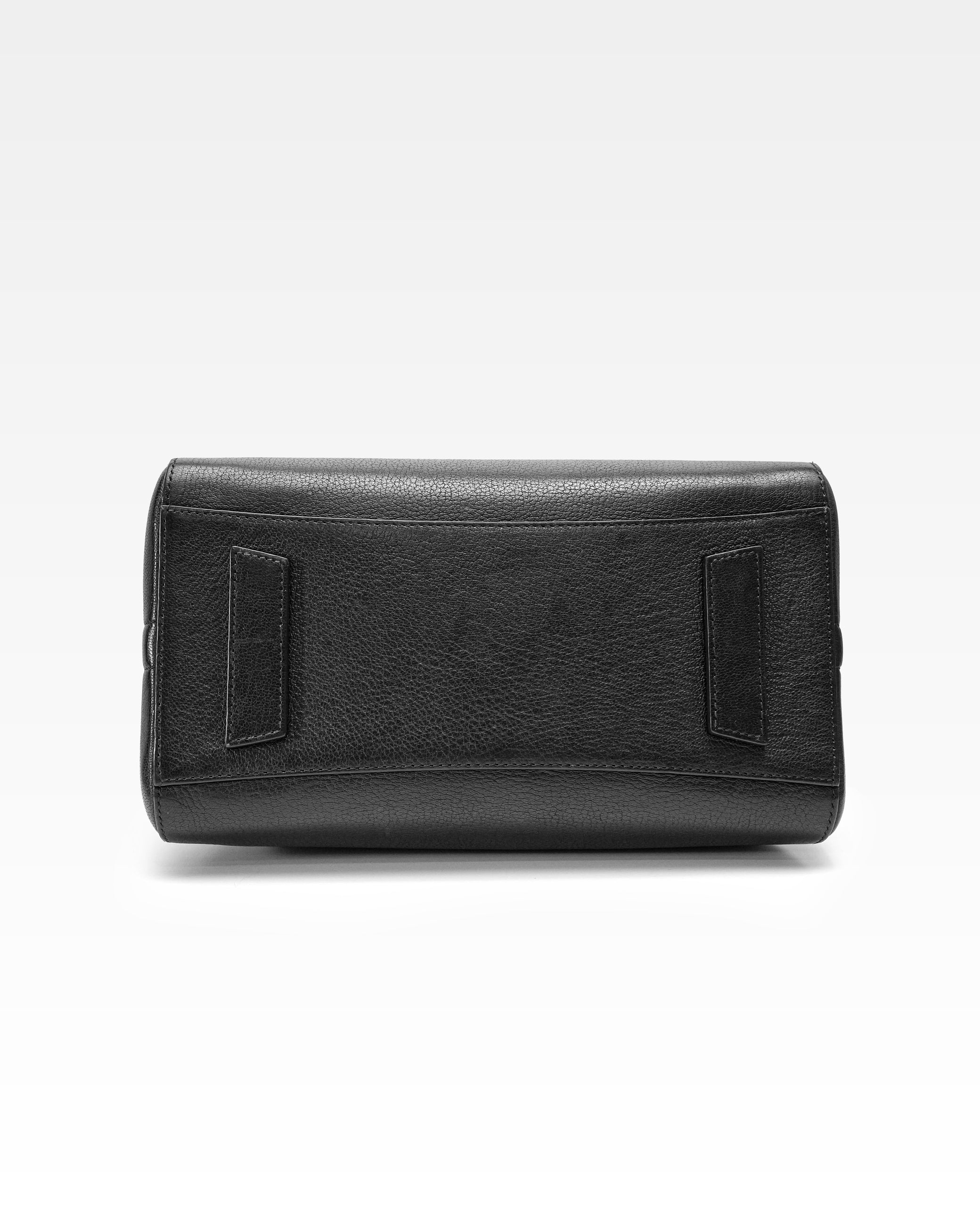 BLACK LEATHER MEDIUM ANTIGONA SATCHEL SIZE MEDIUM