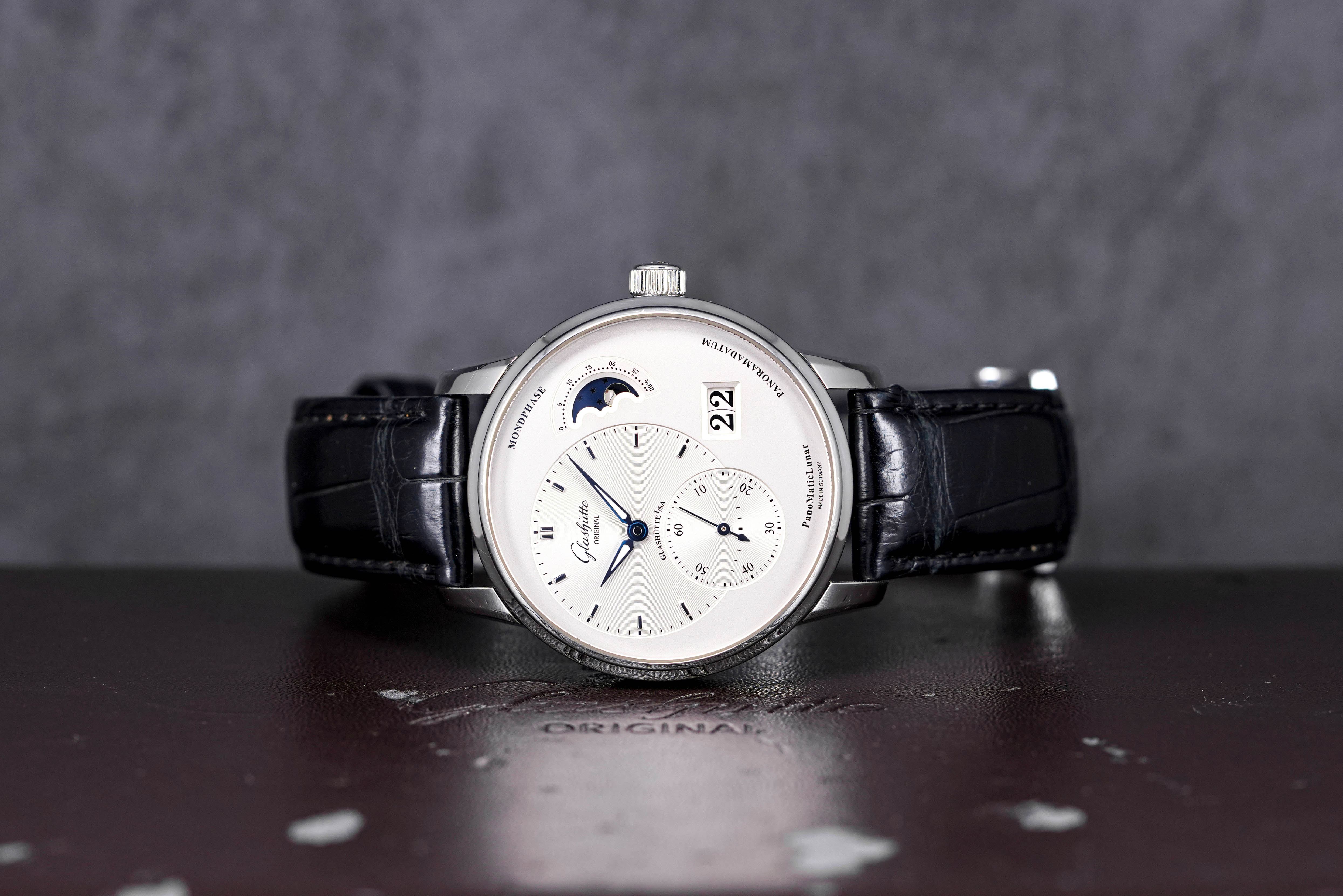 ORIGINAL PANOMATICLUNAR STEEL WHITE DIAL (2015)