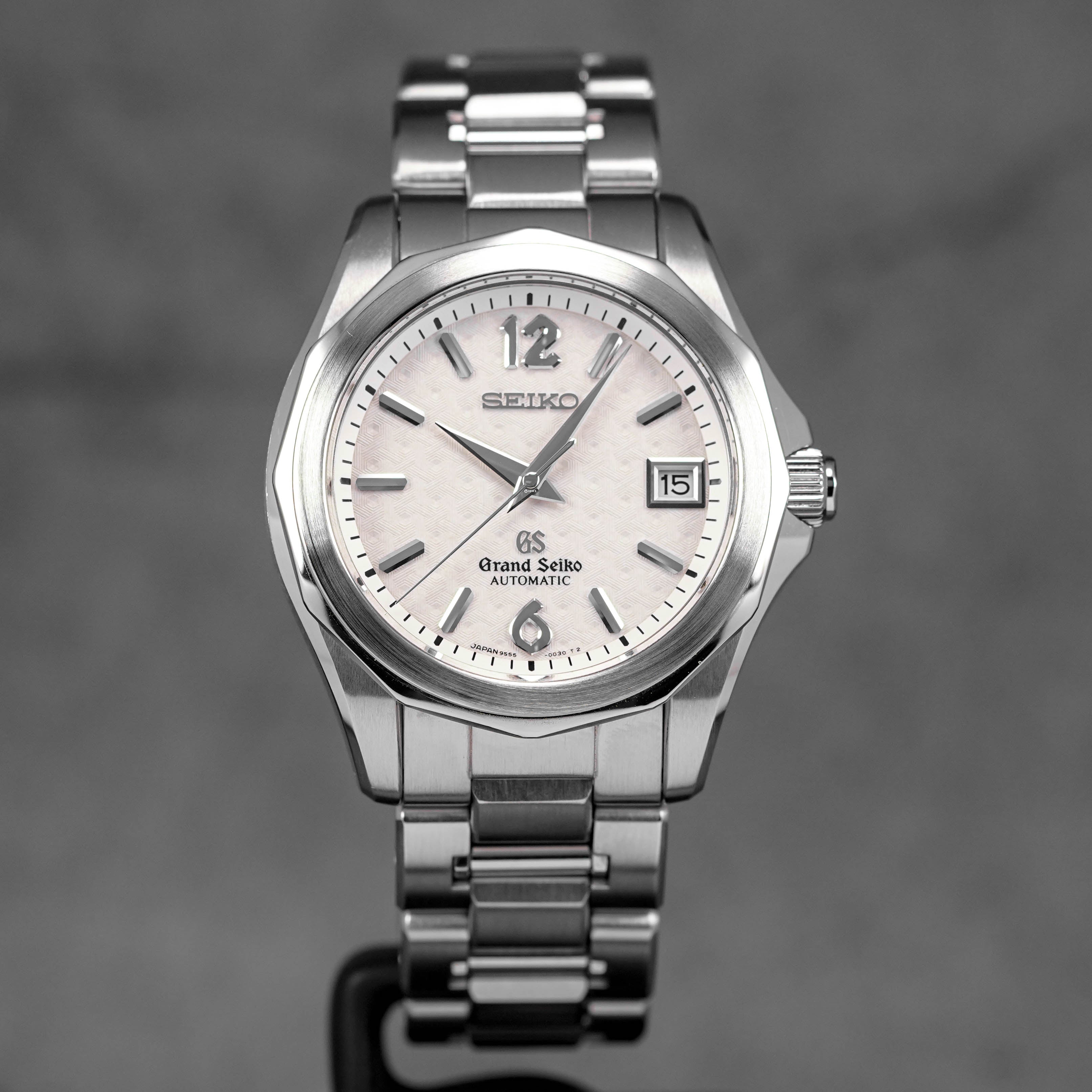 Harga Grand Seiko Carbon Mesh