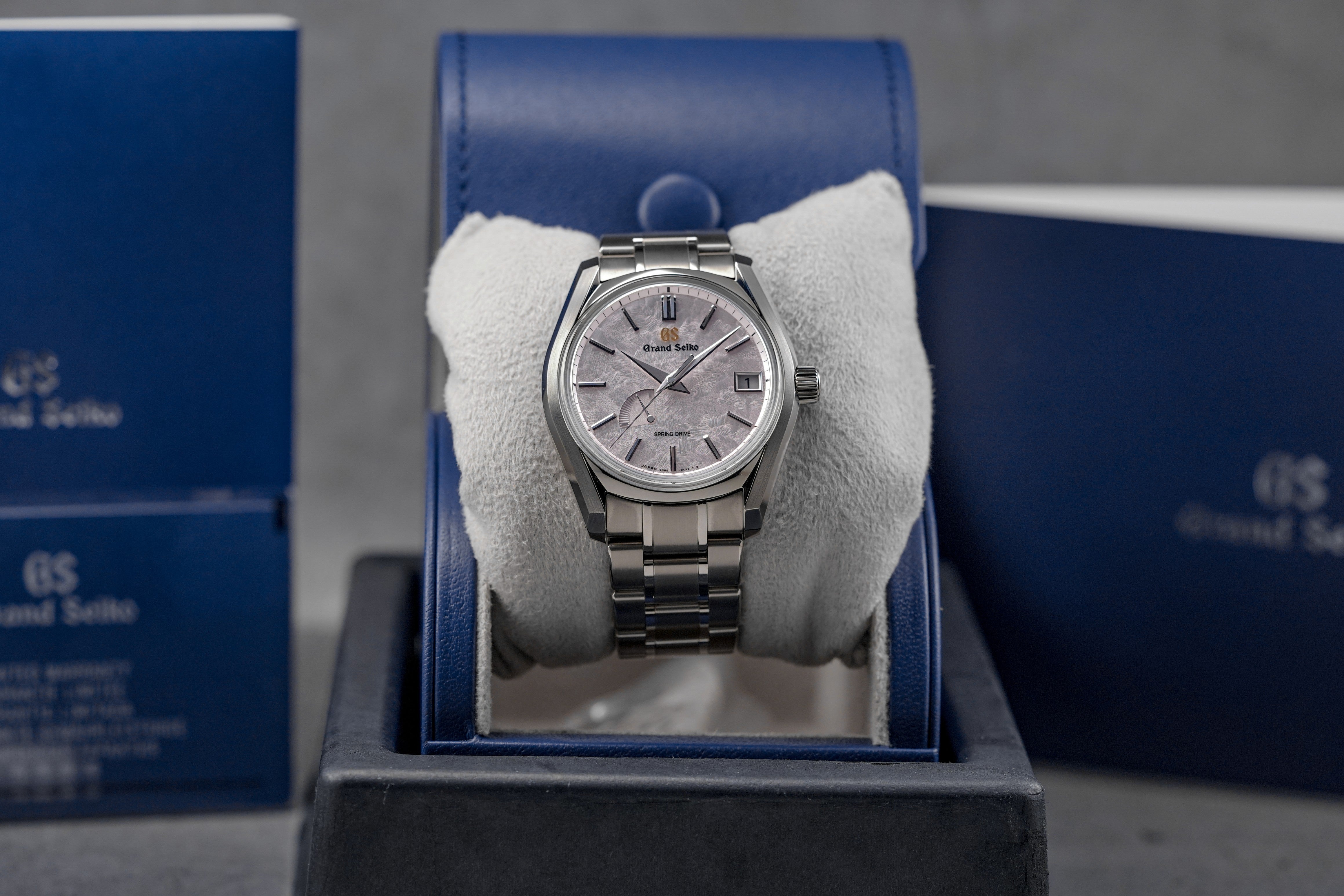 GRAND SEIKO HERITAGE COLLECTION TITANIUM SPRING DRIVE 'SAKURA