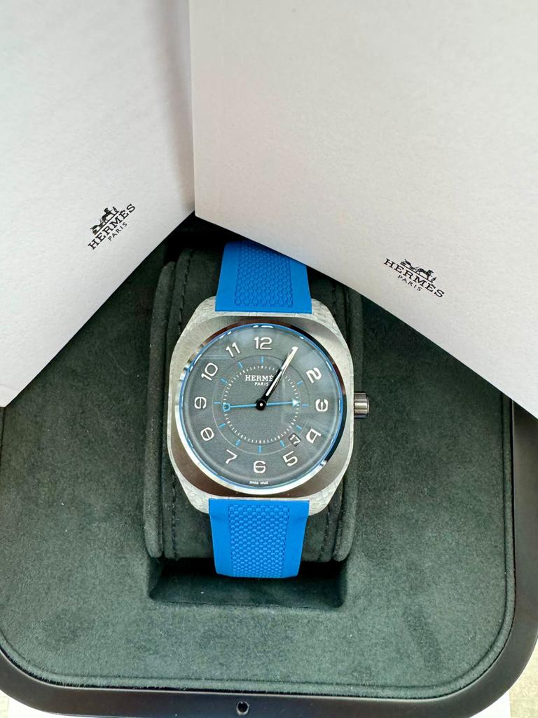 HERMES H08 CARBON BLUE RUBBER STRAP (2023) IDWX