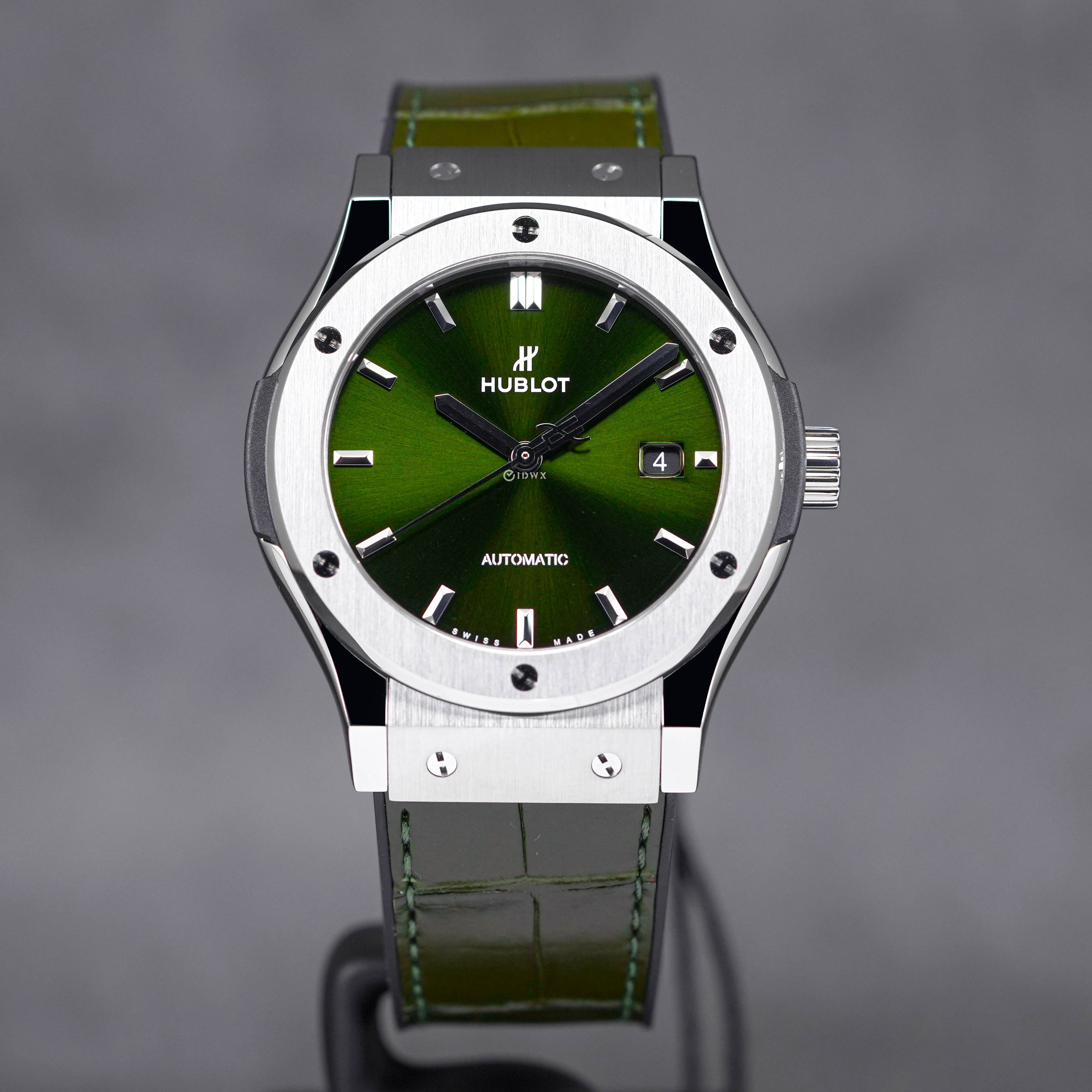 CLASSIC FUSION 42MM GREEN TITANIUM (2023)