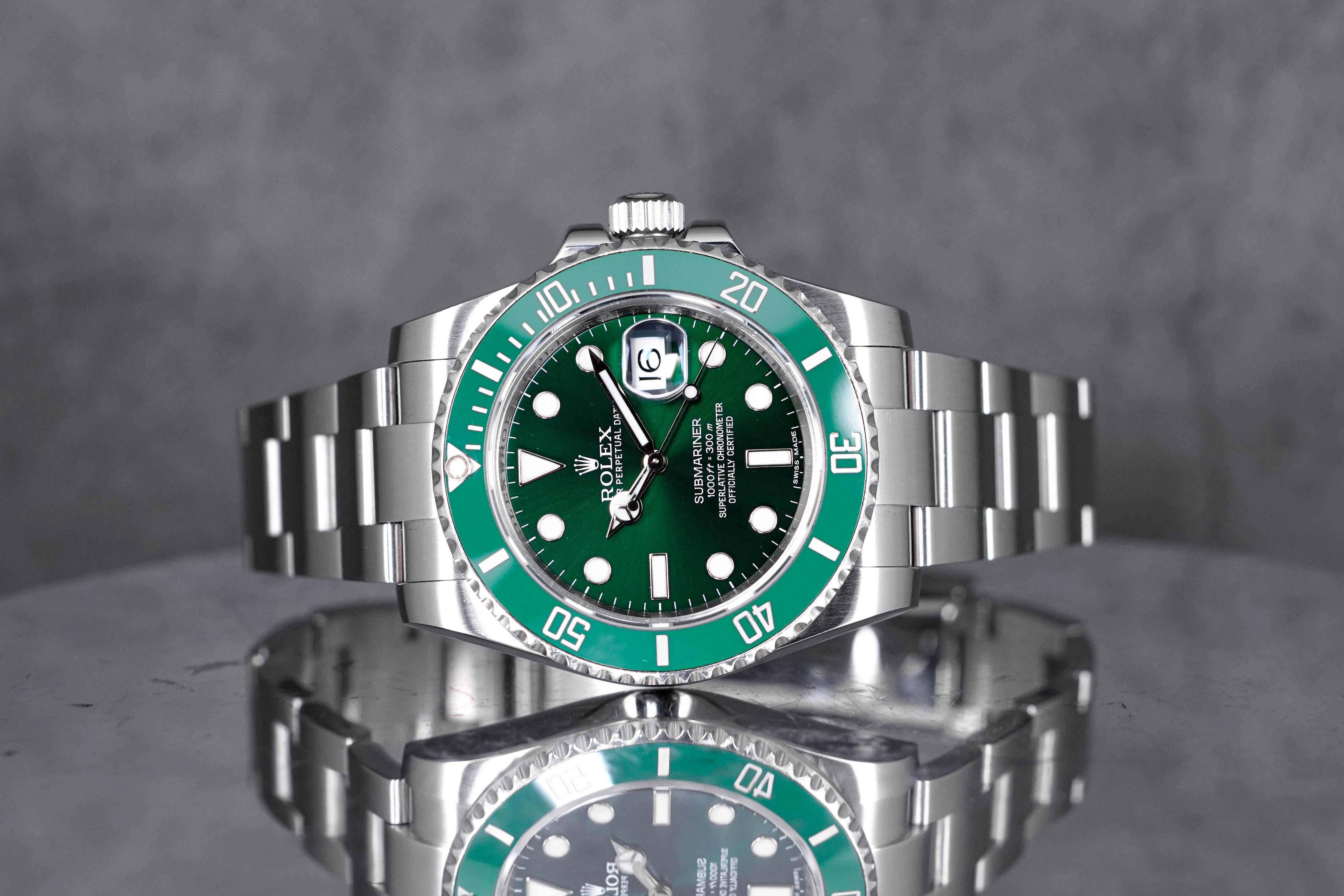 SUBMARINER DATE 40MM 'HULK' (WATCH ONLY)