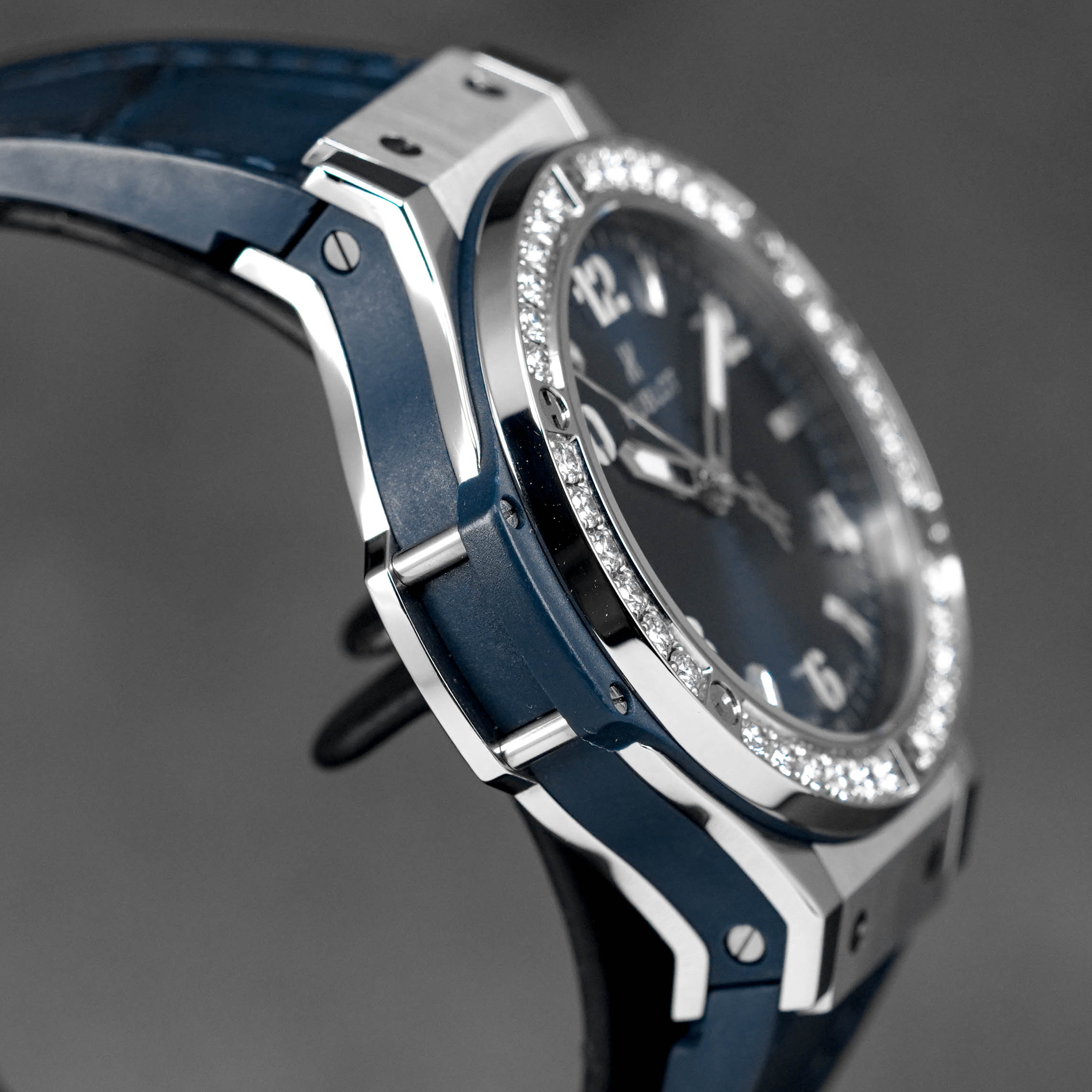 Harga Hublot Big Bang Blue Diamonds