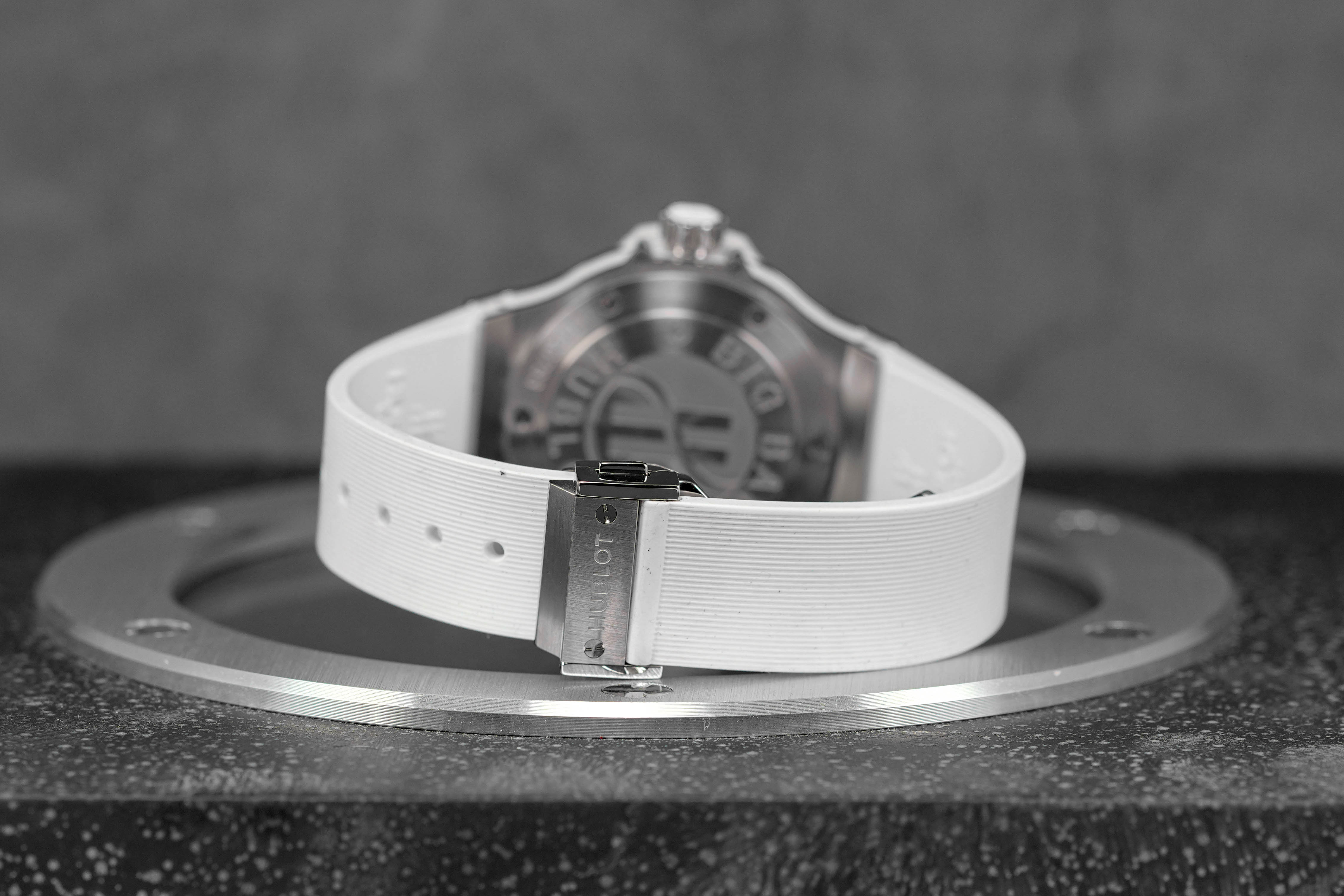 Harga Hublot Big Bang White Diamonds