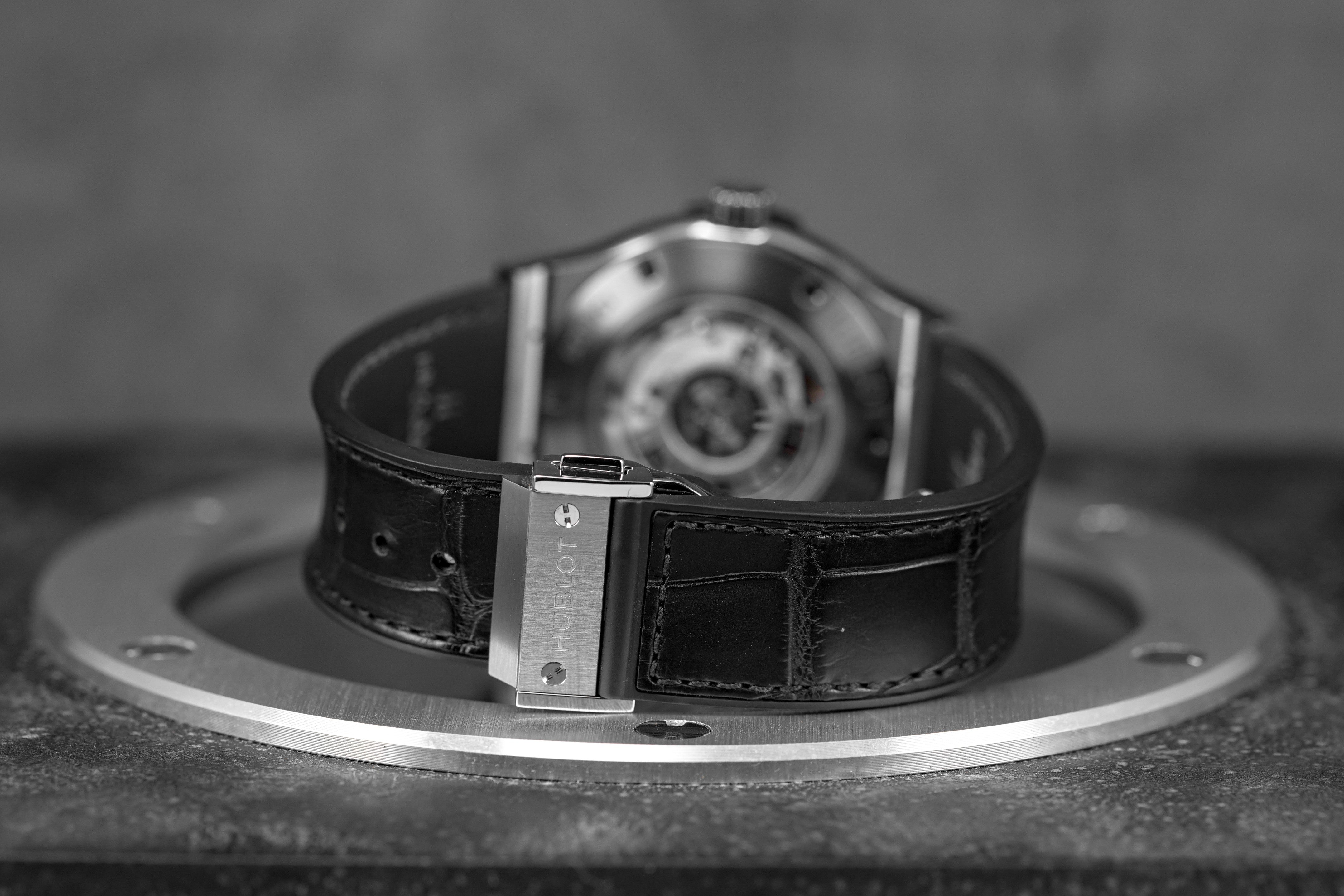 Harga Hublot Classic Fusion 42 Titanium Black