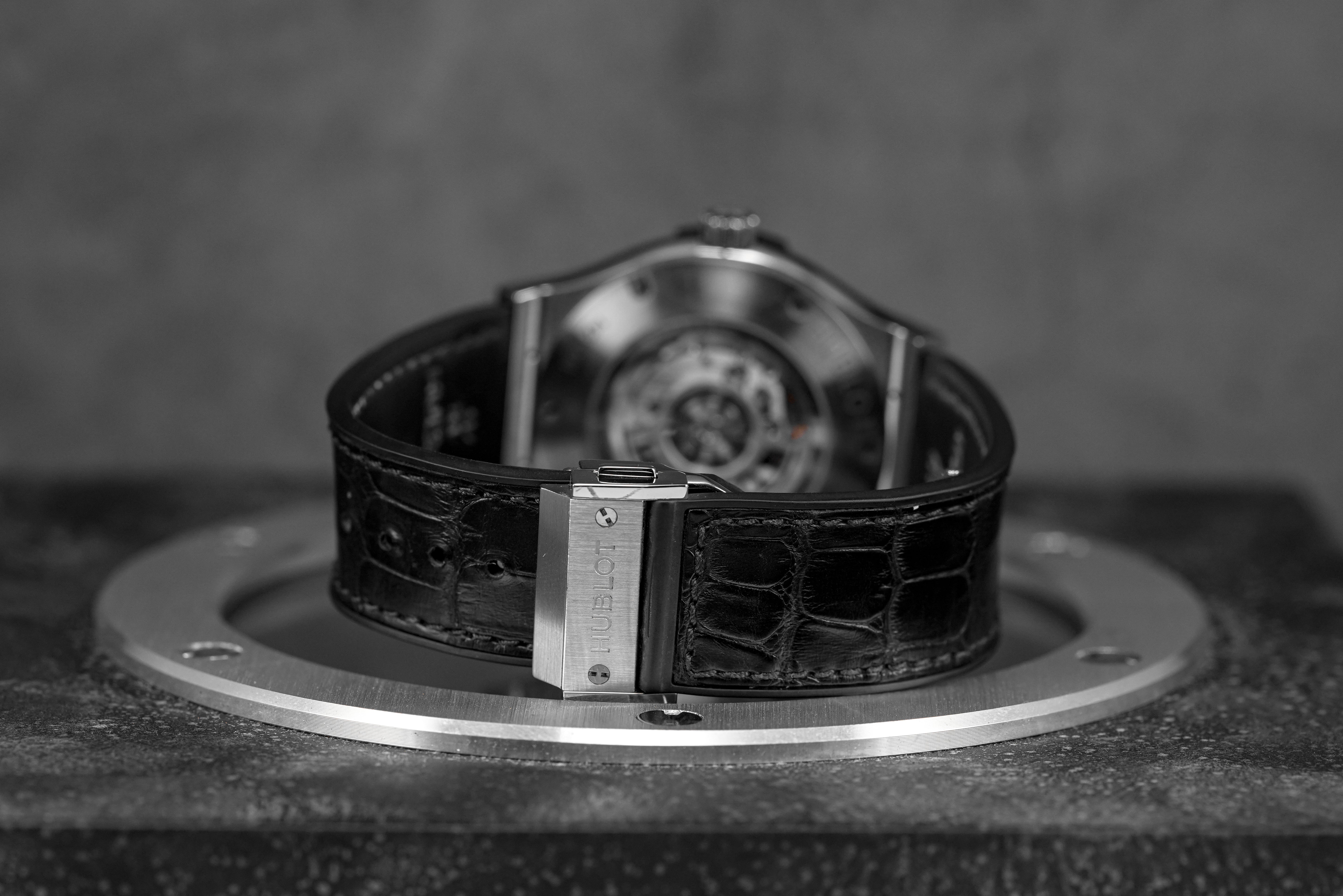 Harga Hublot Classic Fusion 45 Titanium Black