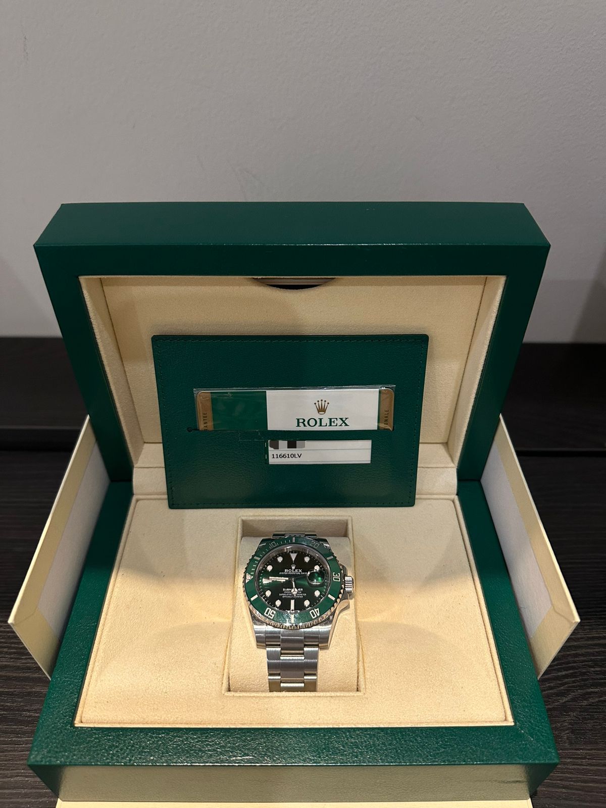 SUBMARINER DATE 40MM 'HULK' (2018)