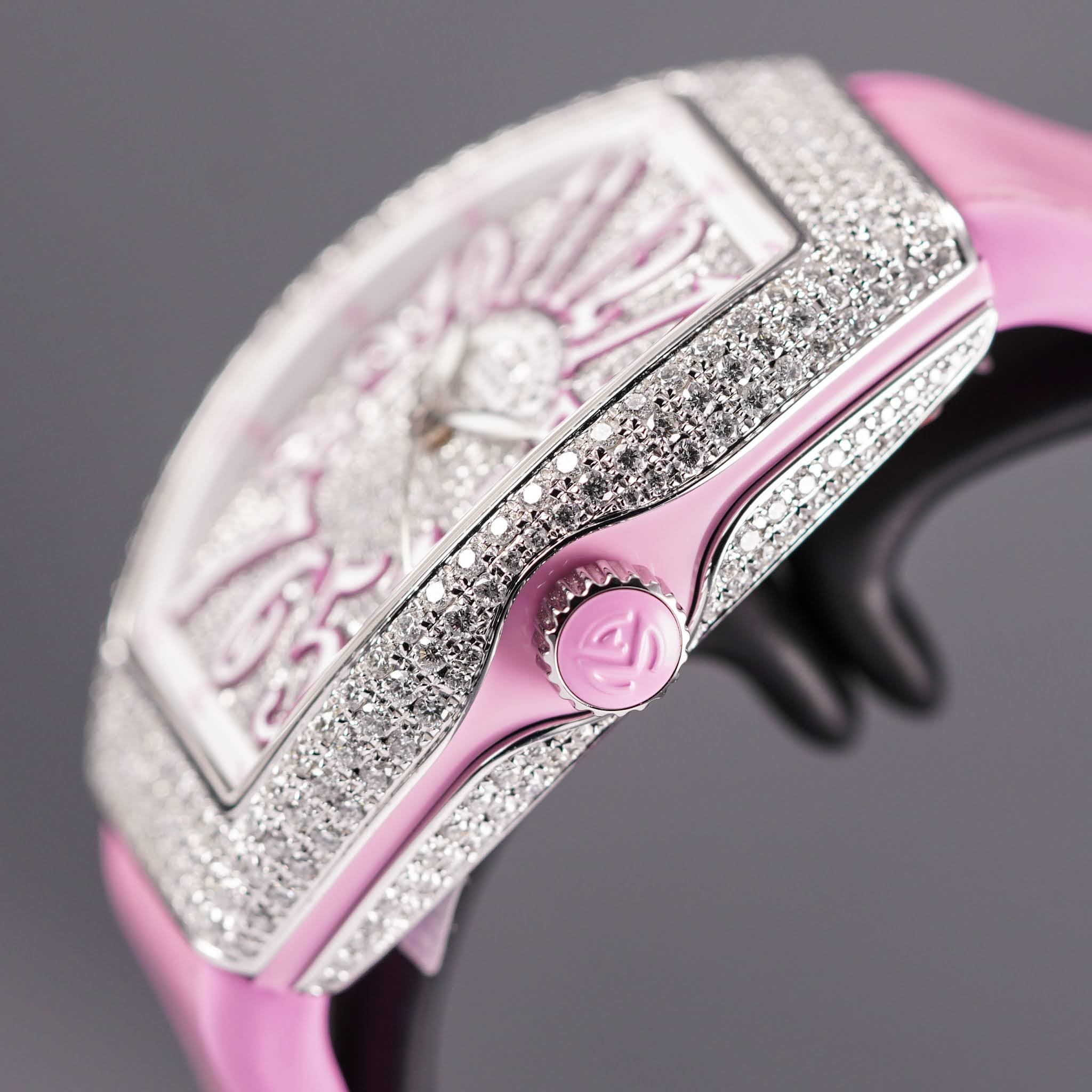 V32 PINK DIAMOND DIAL (2024)