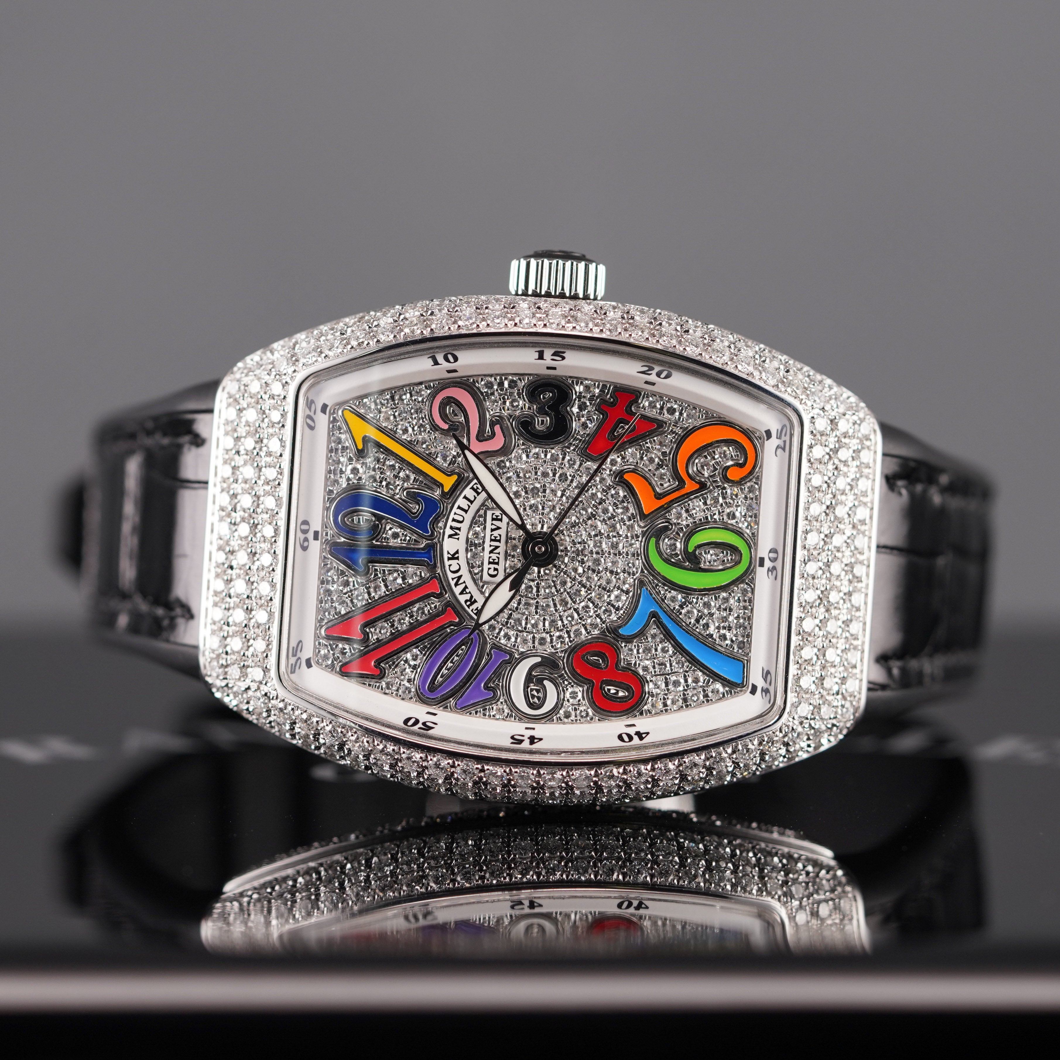 V32 BLACK DIAMOND DIAL COLOR OF DREAM (2024)