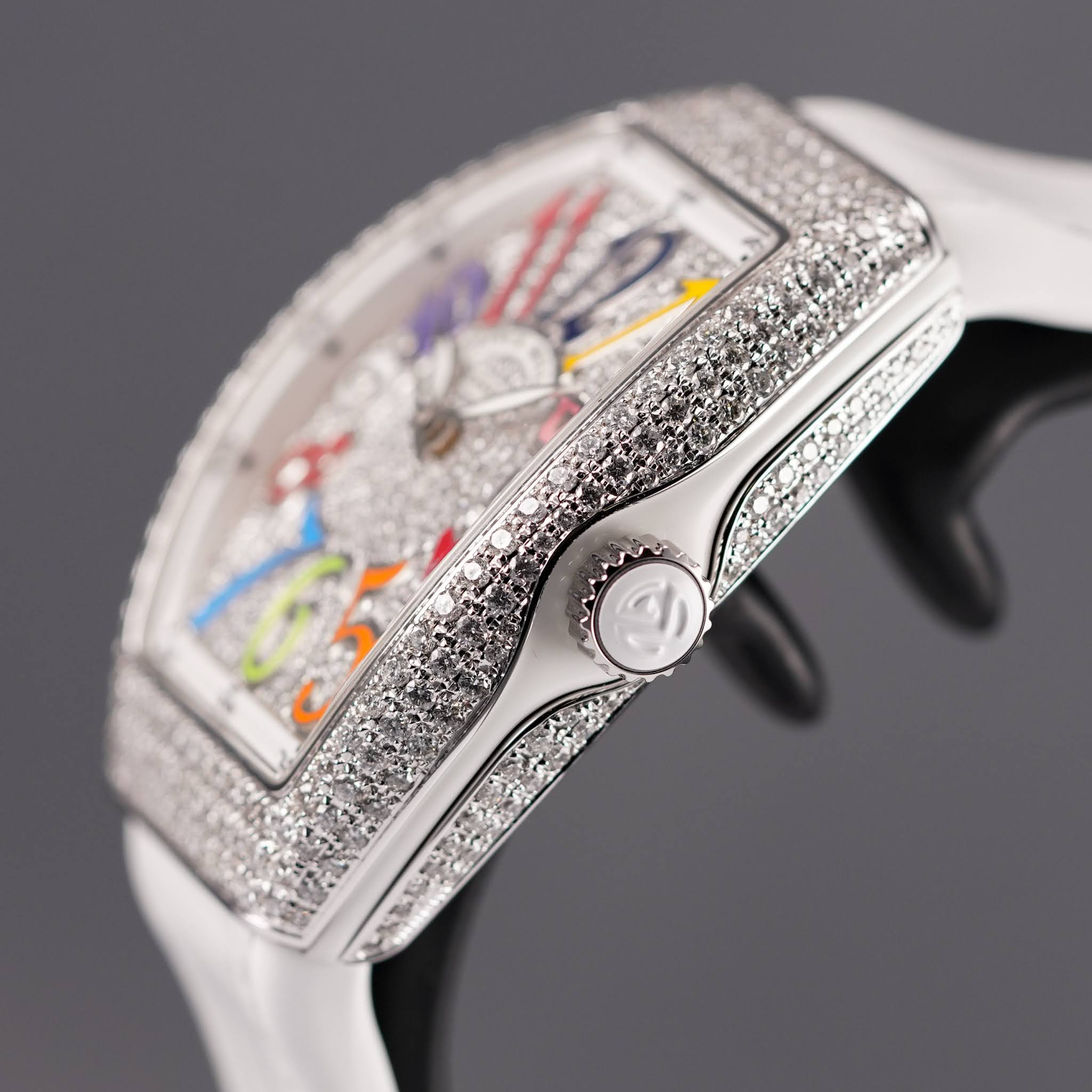 V32 WHITE DIAMOND DIAL COLOR OF DREAM (2024)