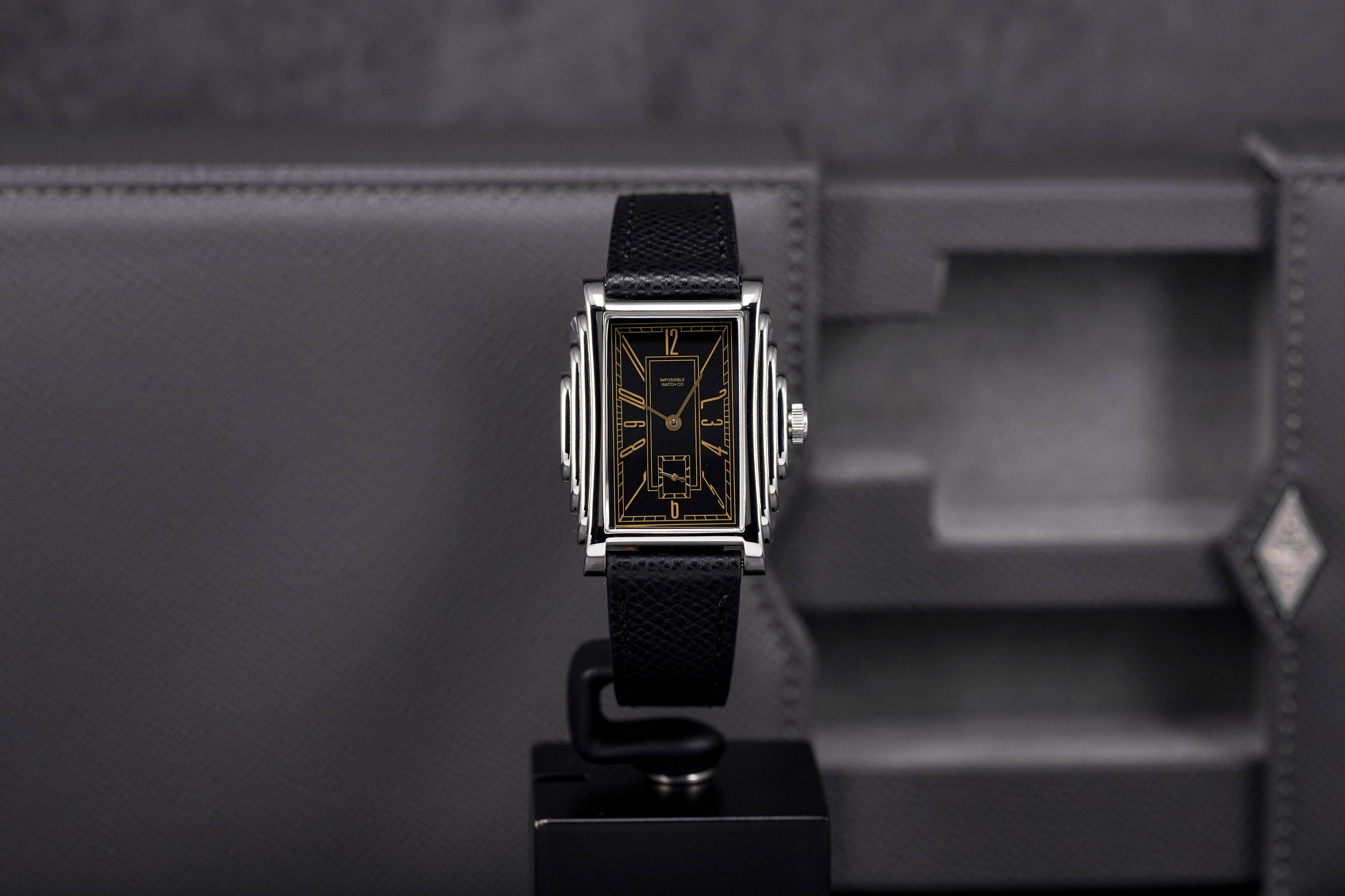 ART DECO GILT STEEL BLACK DIAL LEATHER STRAP (2023)