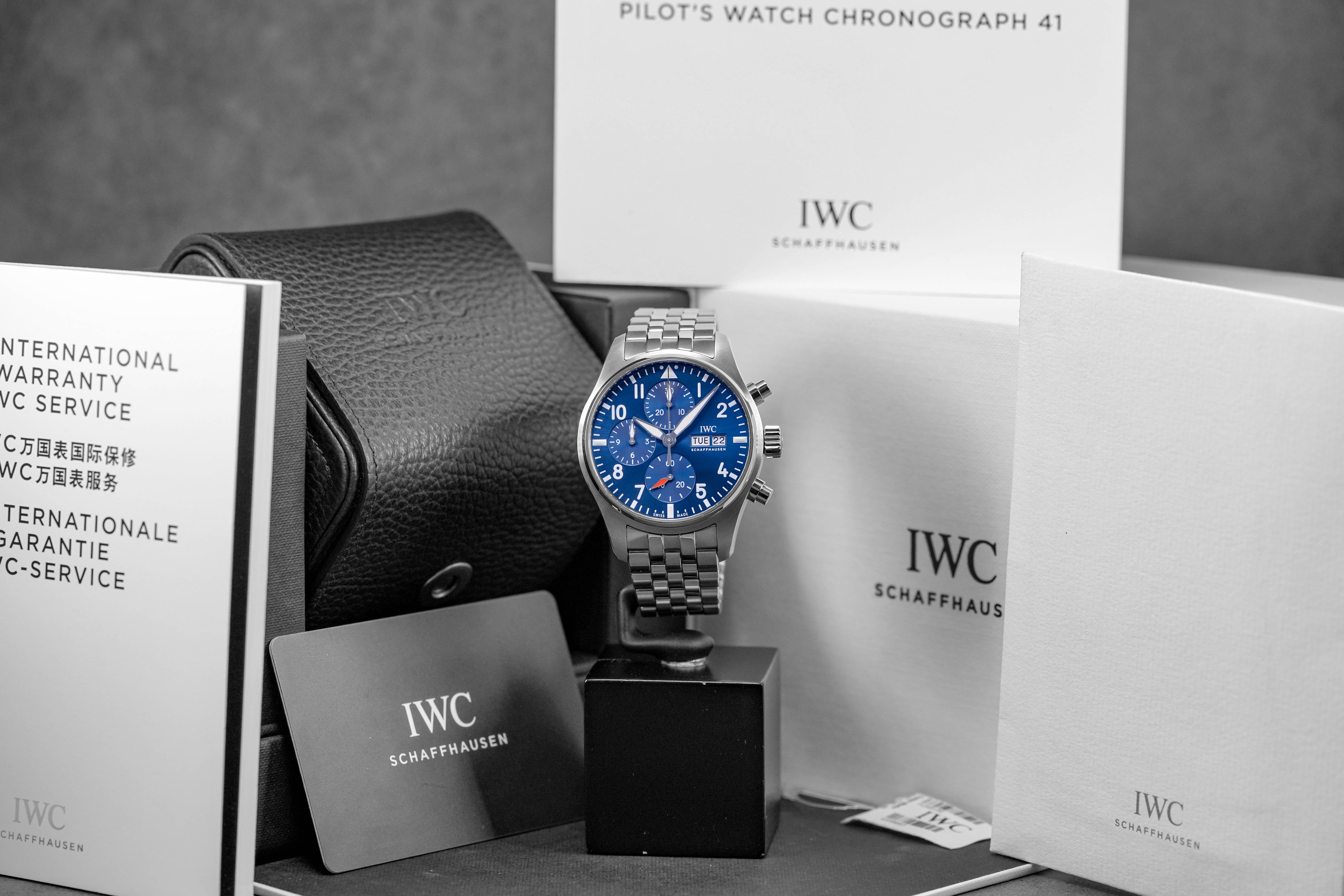 Harga IWC Pilot Chronograph Day Date Blue