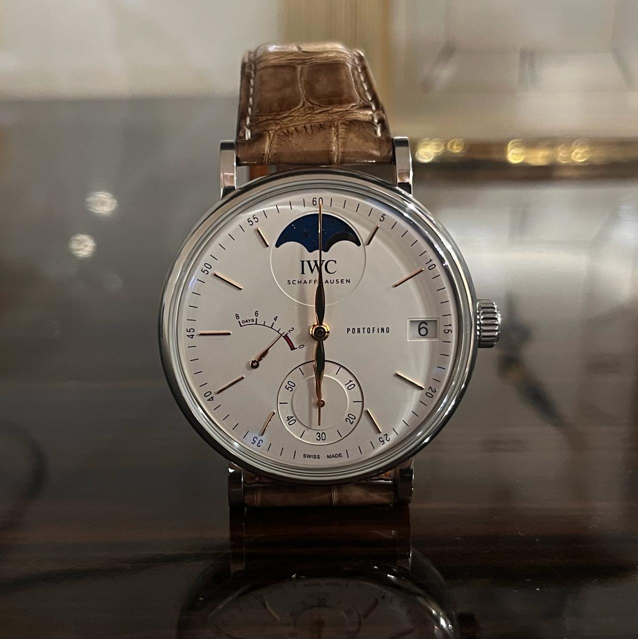 PORTOFINO HAND-WOUND 8 DAYS MOONPHASE STEEL SILVER DIAL (2018)