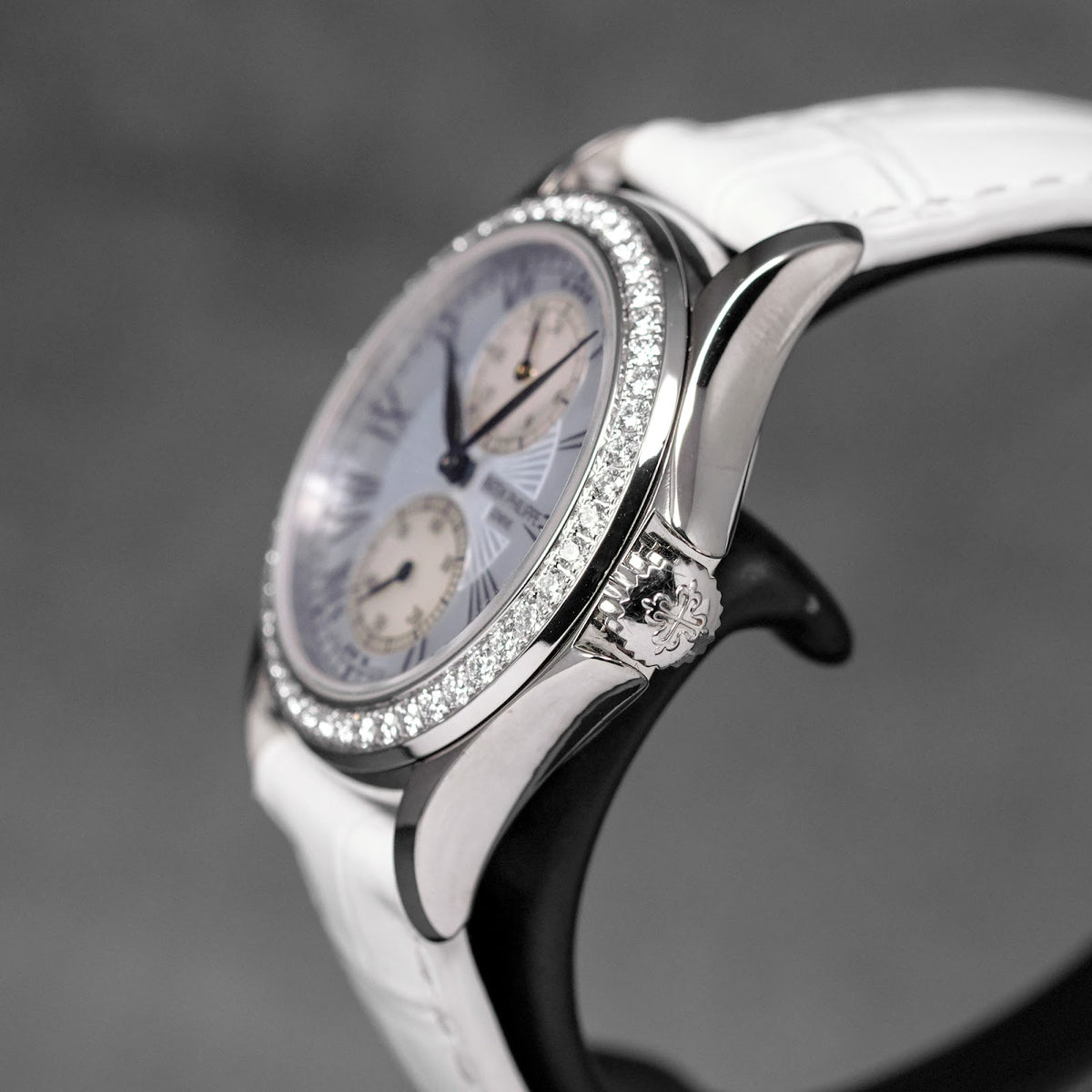 COMPLICATIONS 4934G WHITEGOLD TRAVEL TIME MOP DIAL DIAMOND BEZEL (2012)