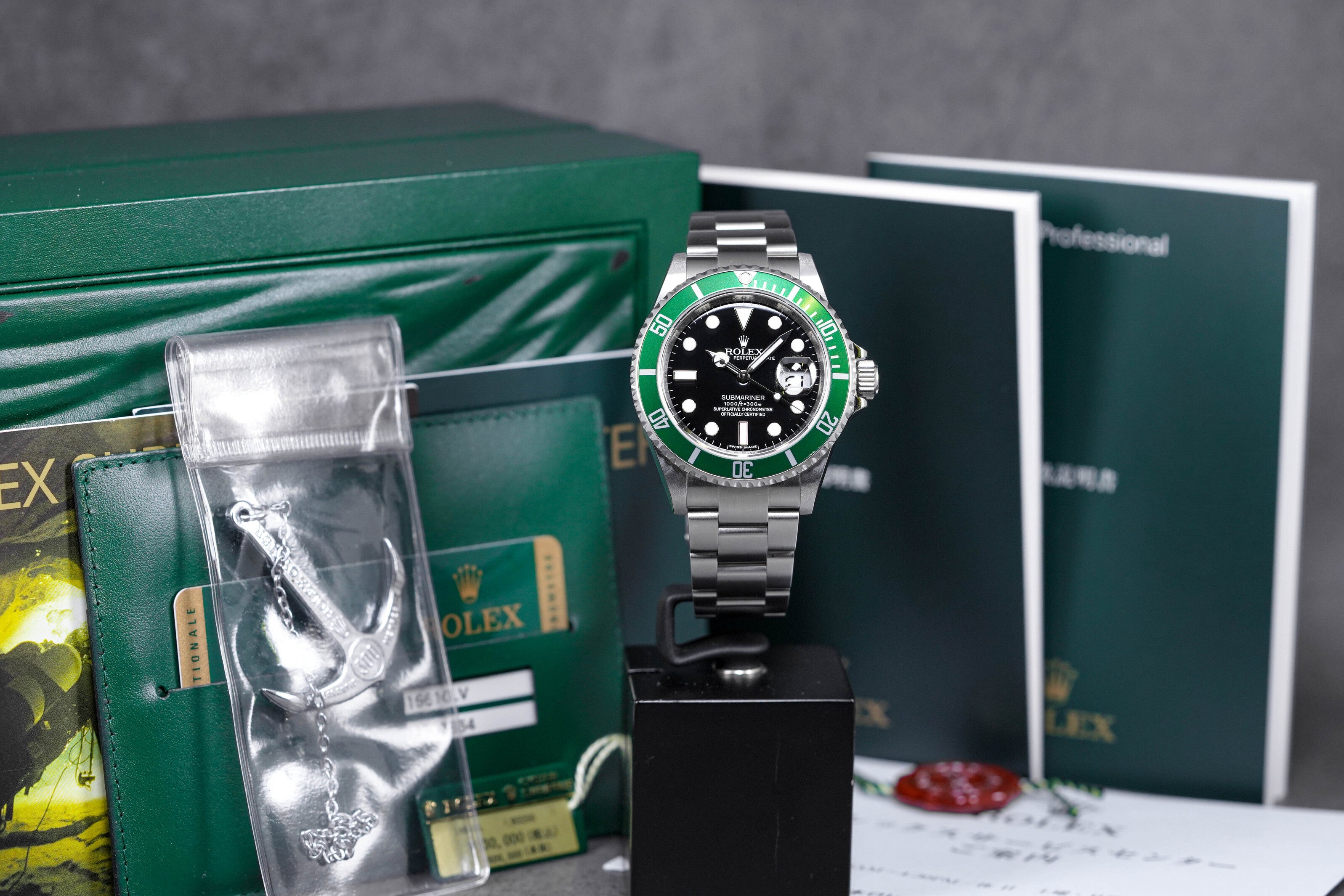 SUBMARINER DATE 40MM KERMIT 'M SERIES-REHAUT' (2008)