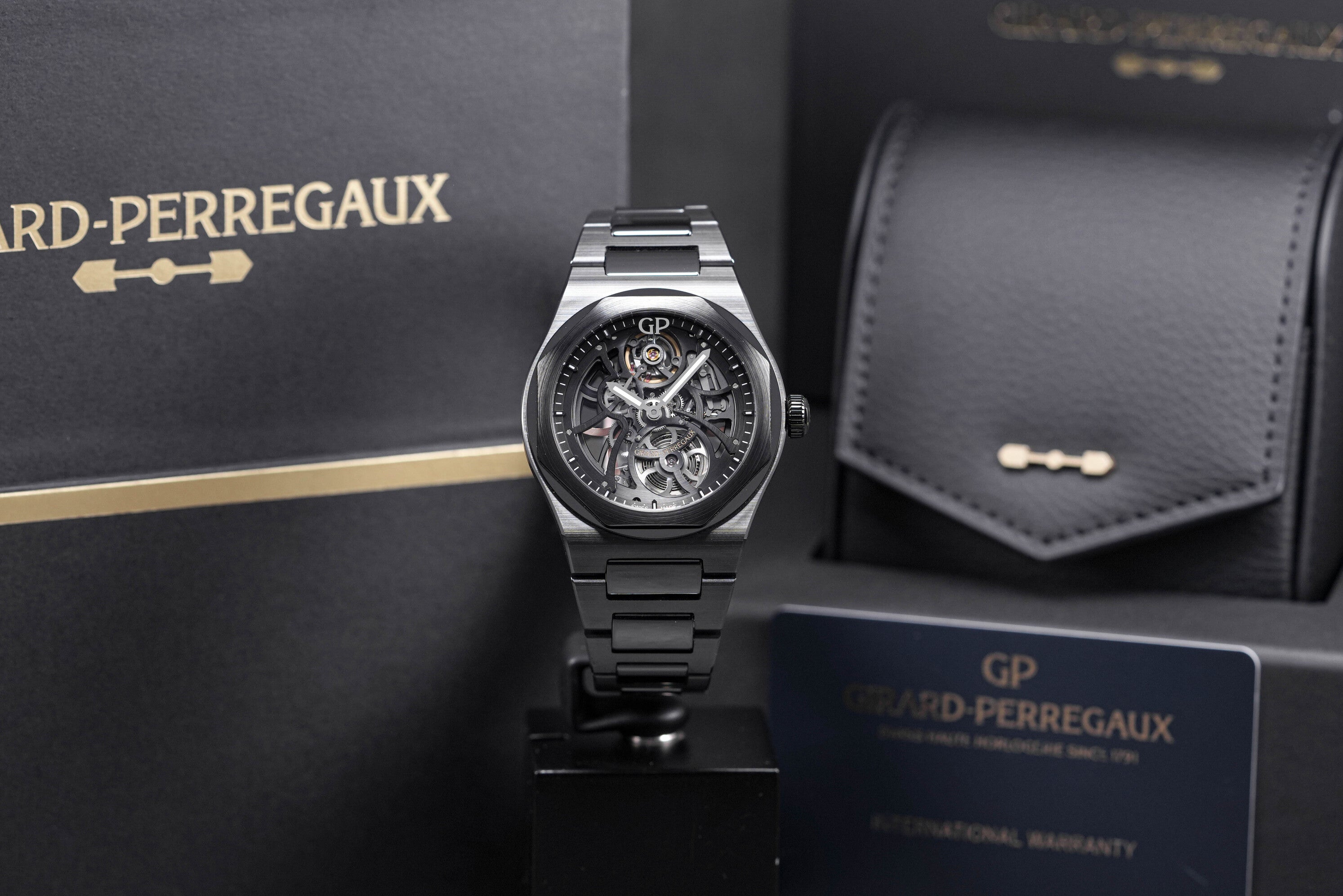 Harga Girard Perregaux Laureato Skeleton Ceramic