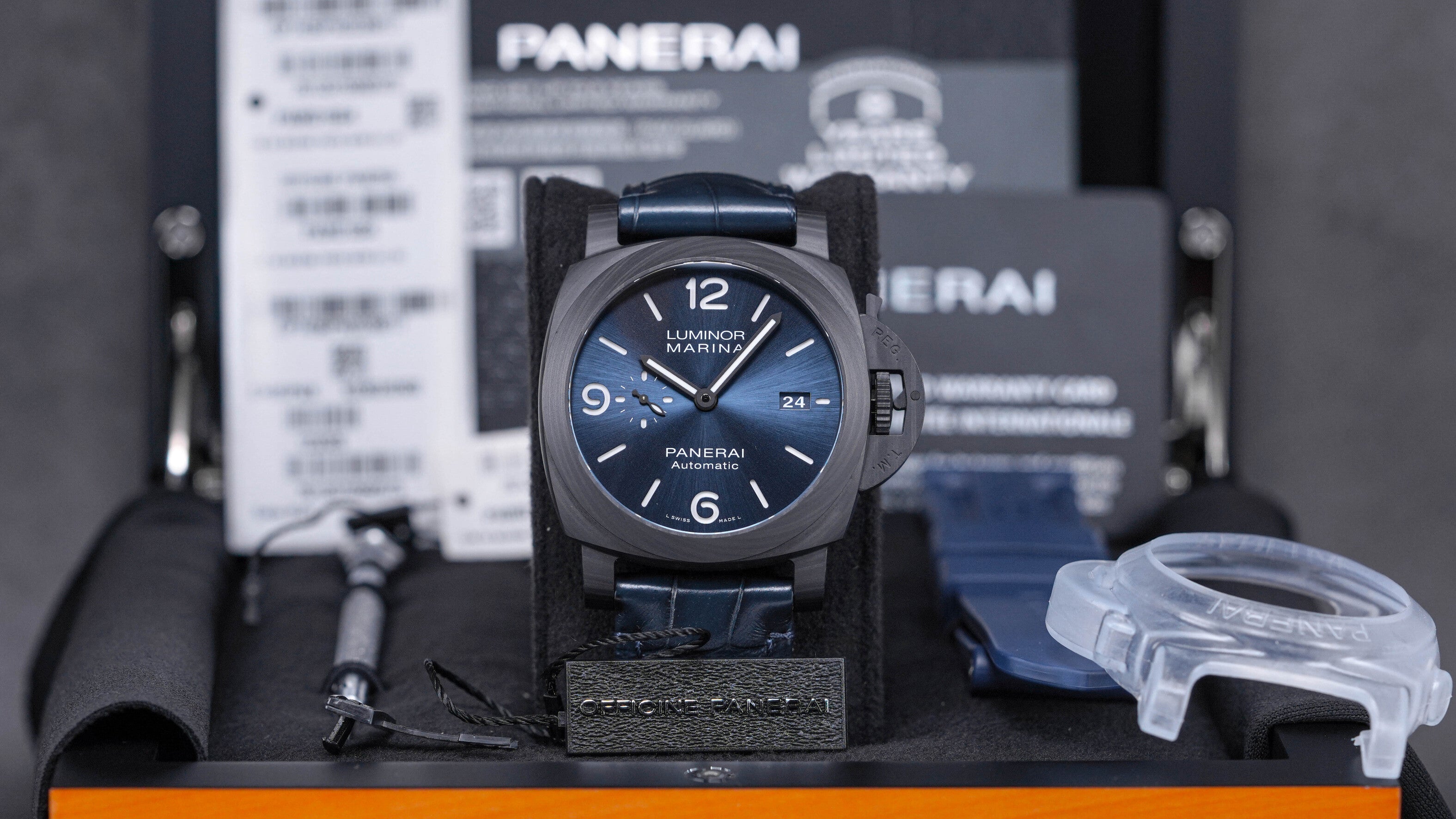 LUMINOR MARINA 44MM CARBOTECH BLUE DIAL PAM 1664 (2021)