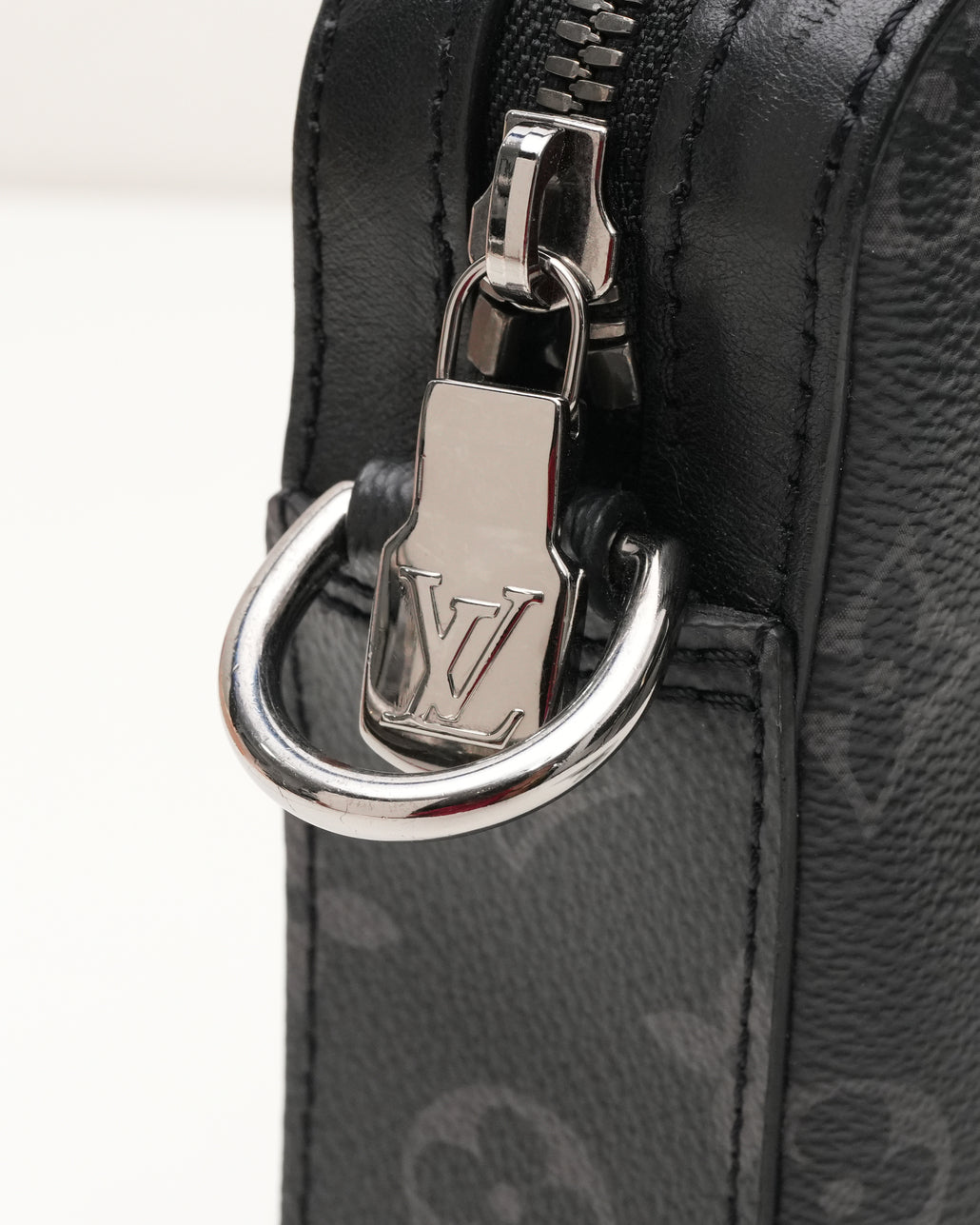 MONOGRAM ECLIPSE TRIO MESSENGER