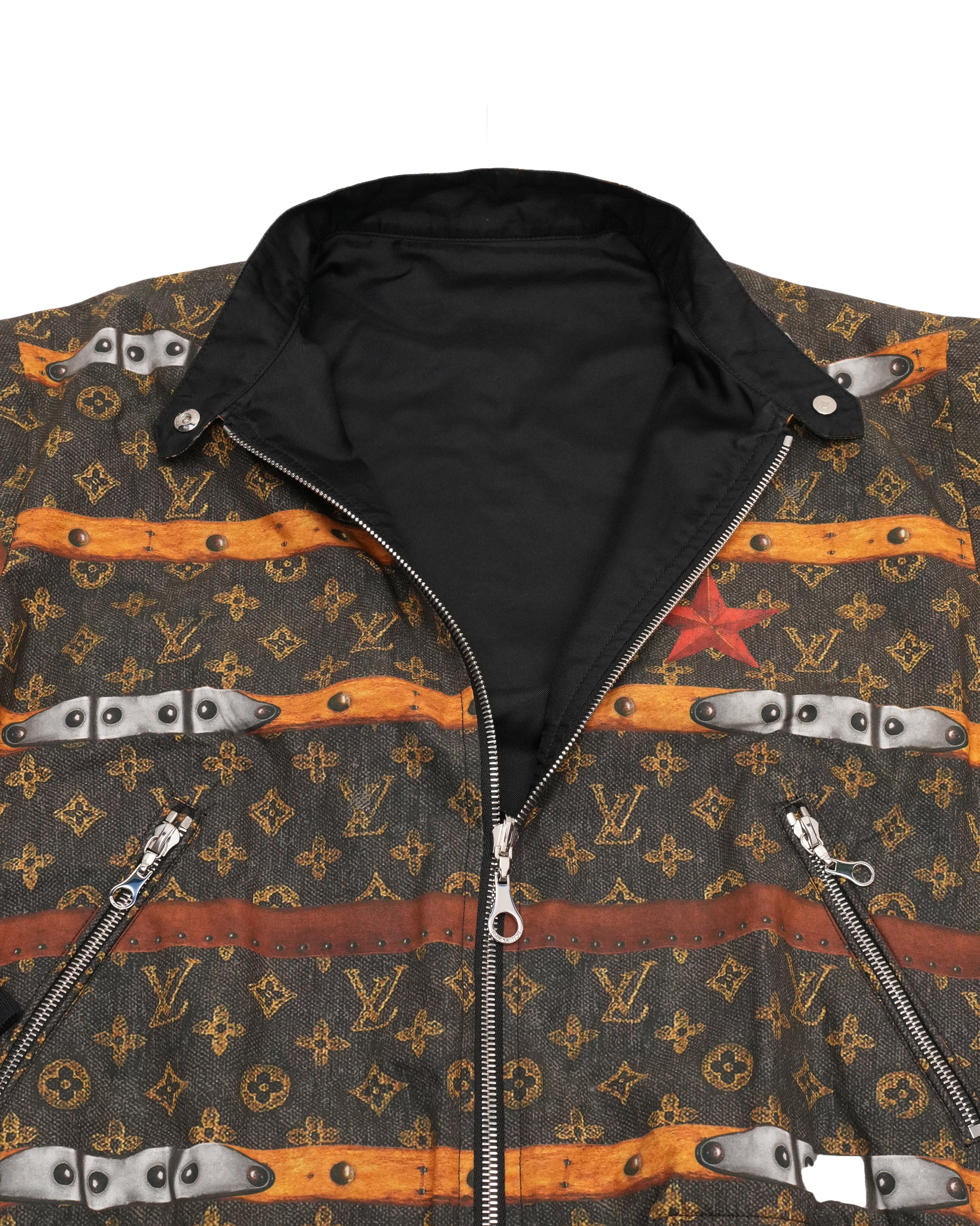 LV Turnk Zip-Up Monogram Reversible