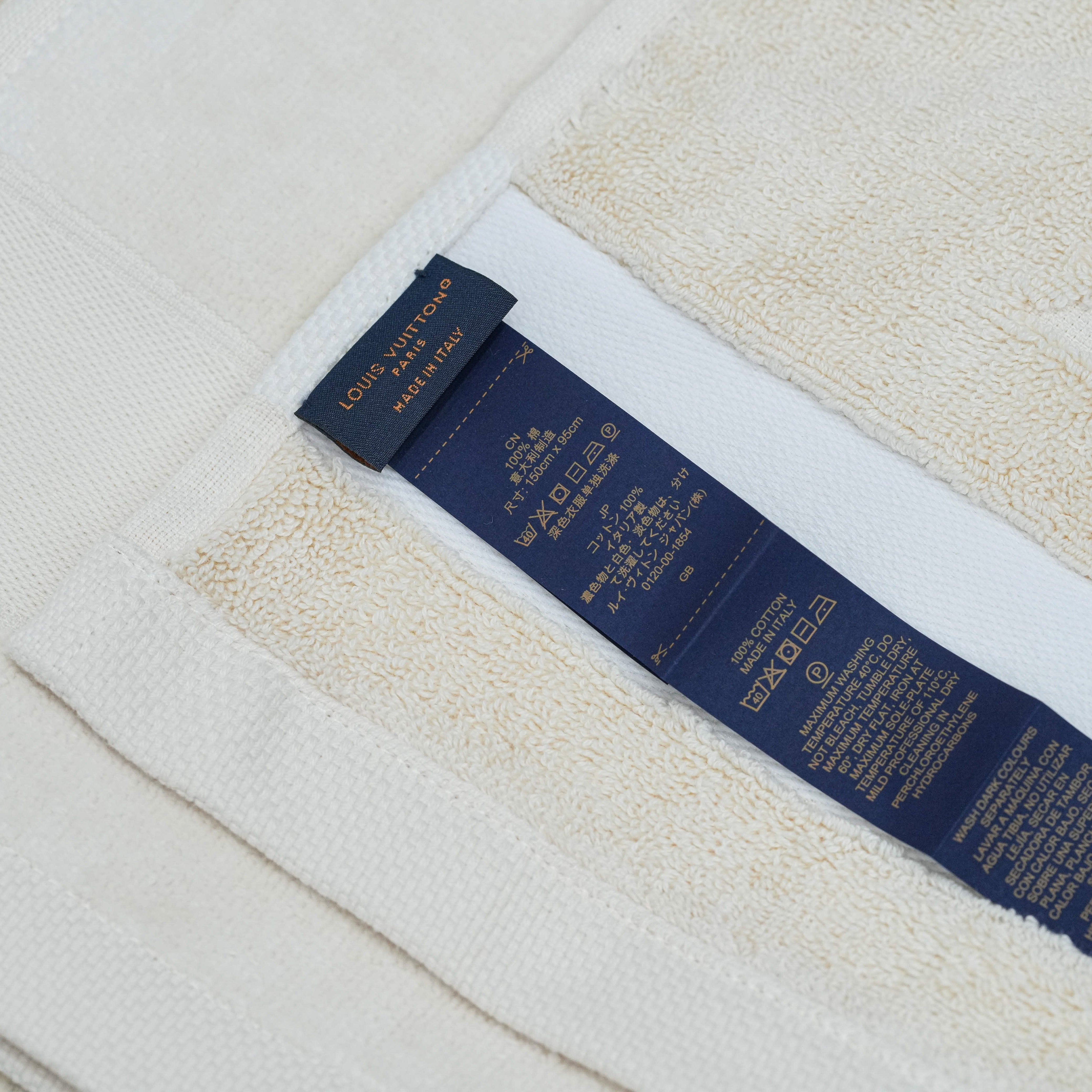 VACATION BEACH BATH TOWEL