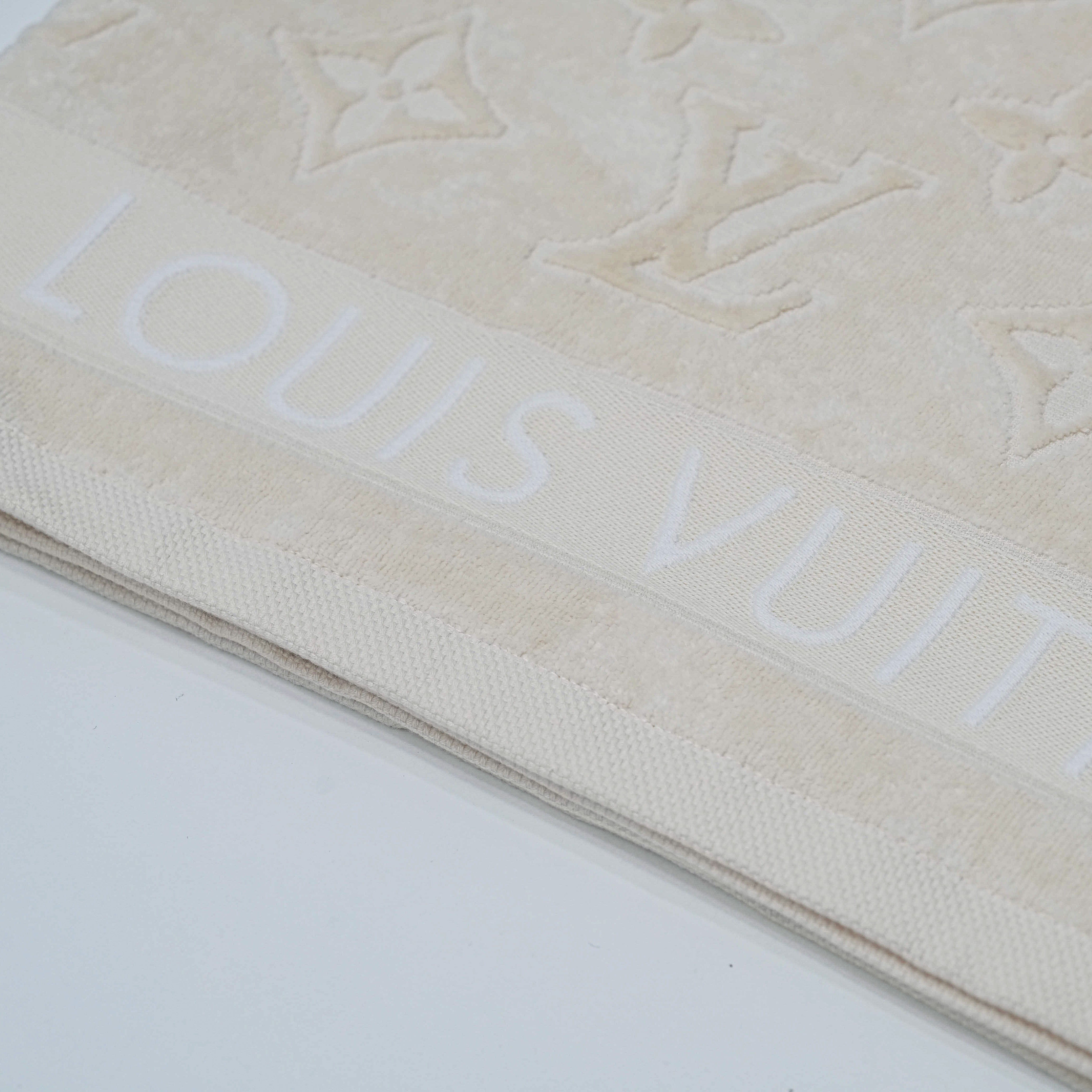 VACATION BEACH BATH TOWEL