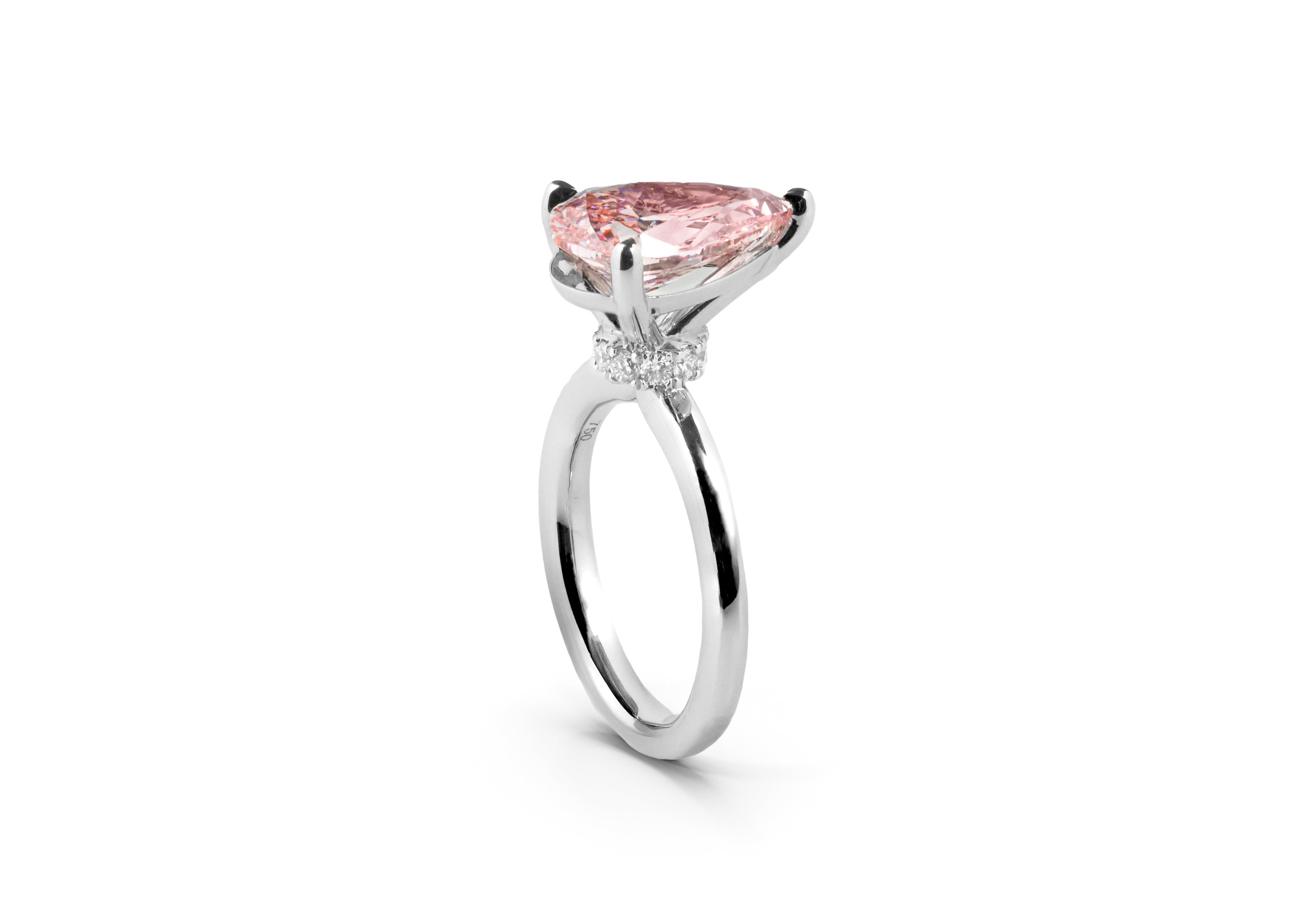 EMMA WHITEGOLD RING 3CT FANCY VIVID PINK PEAR CUT LAB DIAMOND WITH HIDEN HALO