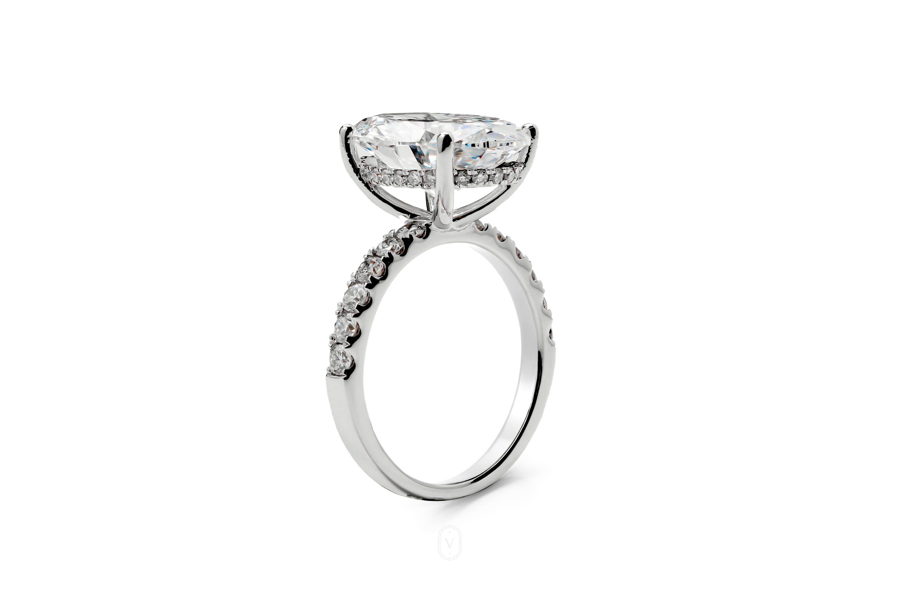 IRIS WHITEGOLD RING 5CT OVAL CUT LAB DIAMOND
