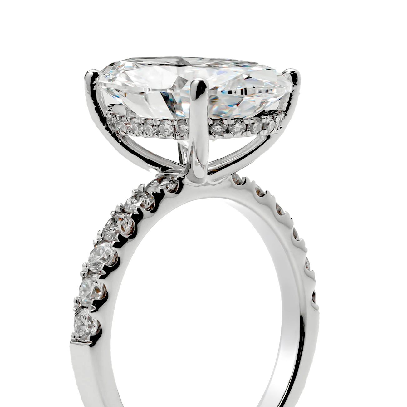 IRIS WHITEGOLD RING 5CT OVAL CUT LAB DIAMOND