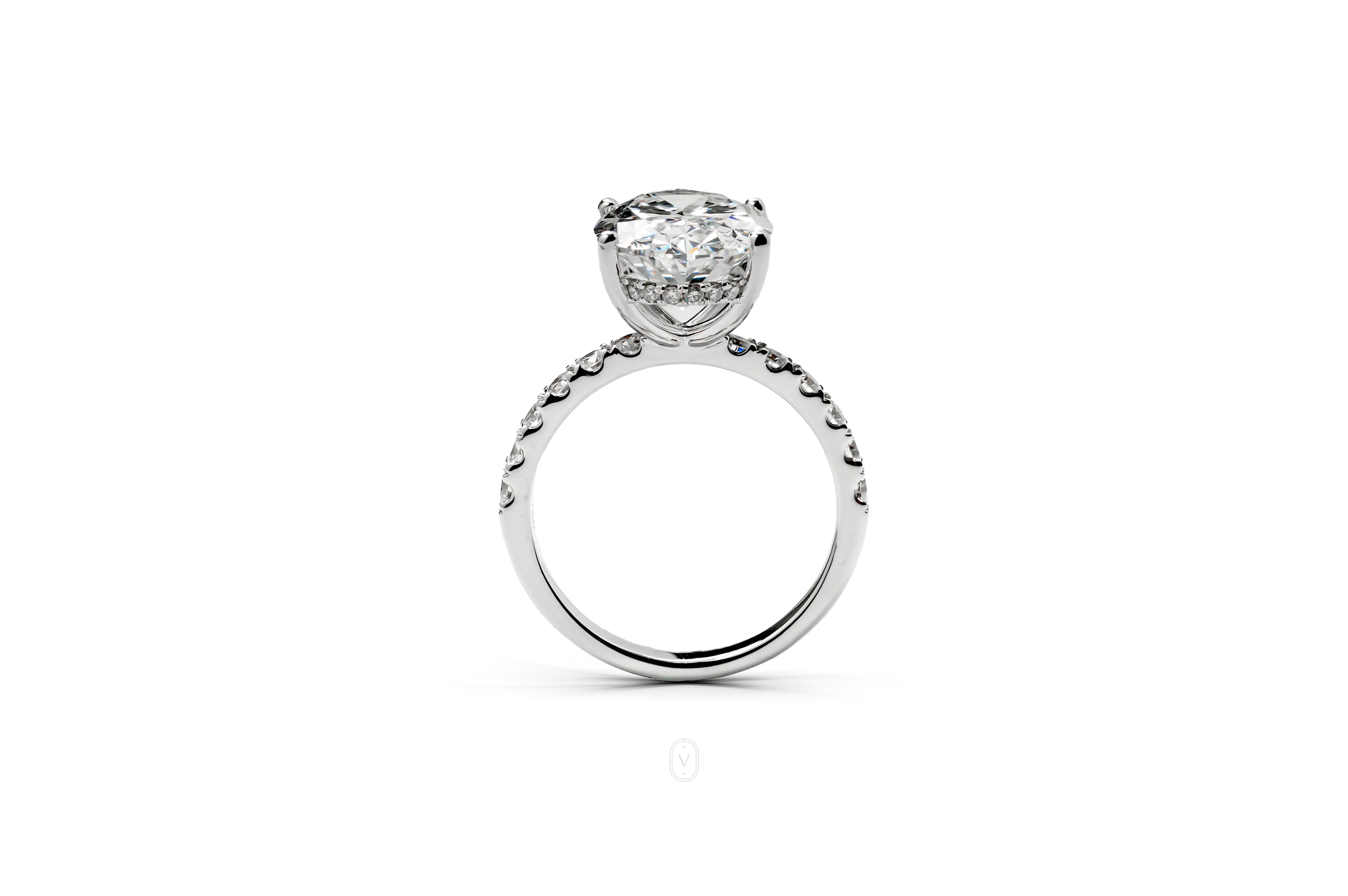 IRIS WHITEGOLD RING 5CT OVAL CUT LAB DIAMOND