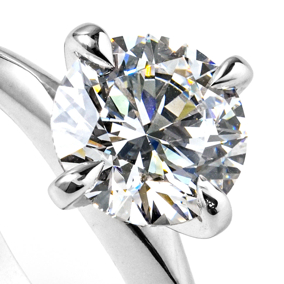 TIFFANY-STYLE WHITEGOLD RING 2CT ROUND CUT LAB DIAMOND