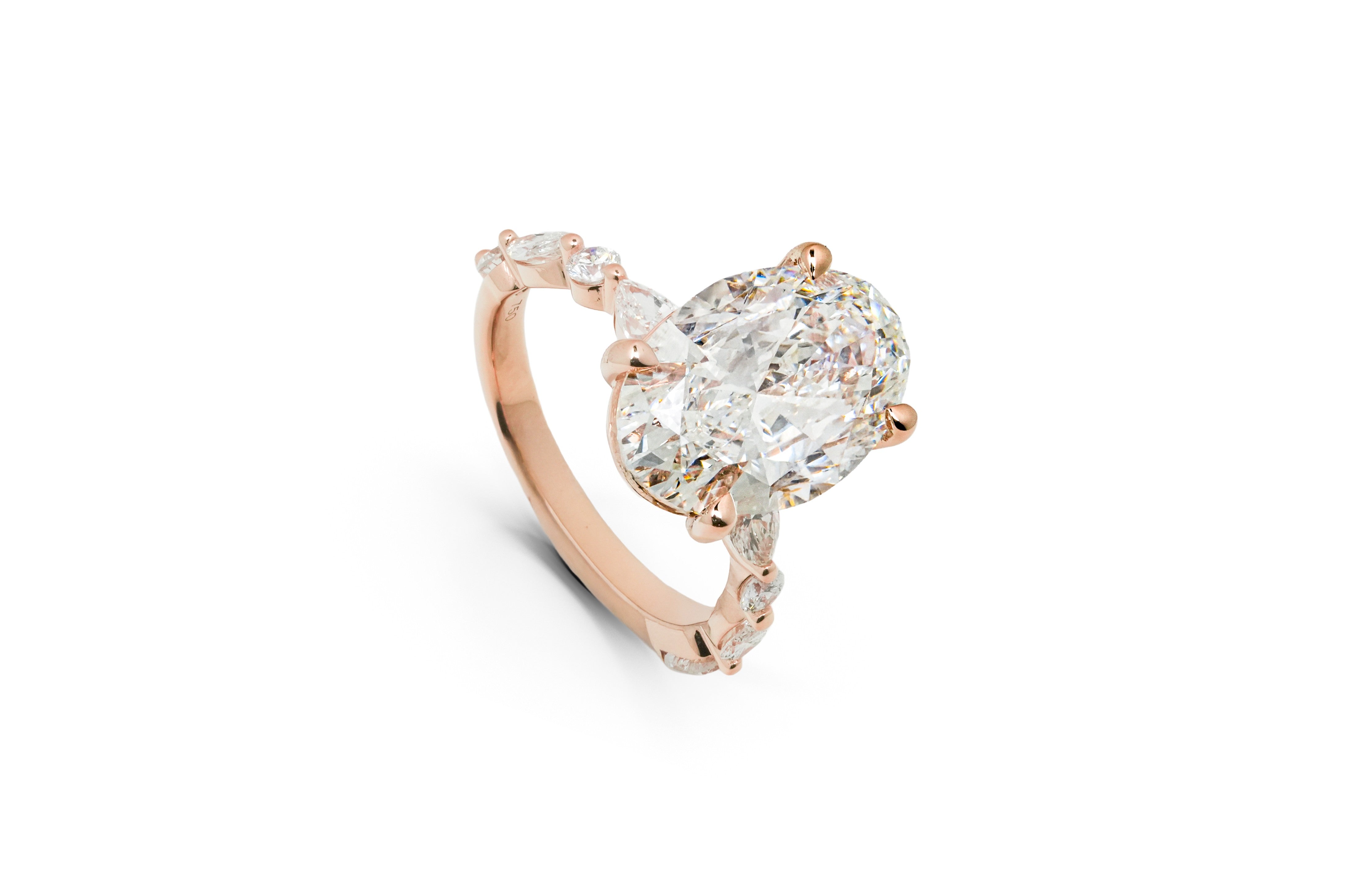 ISABELLA ROSEGOLD RING 5CT OVAL CUT LAB DIAMOND