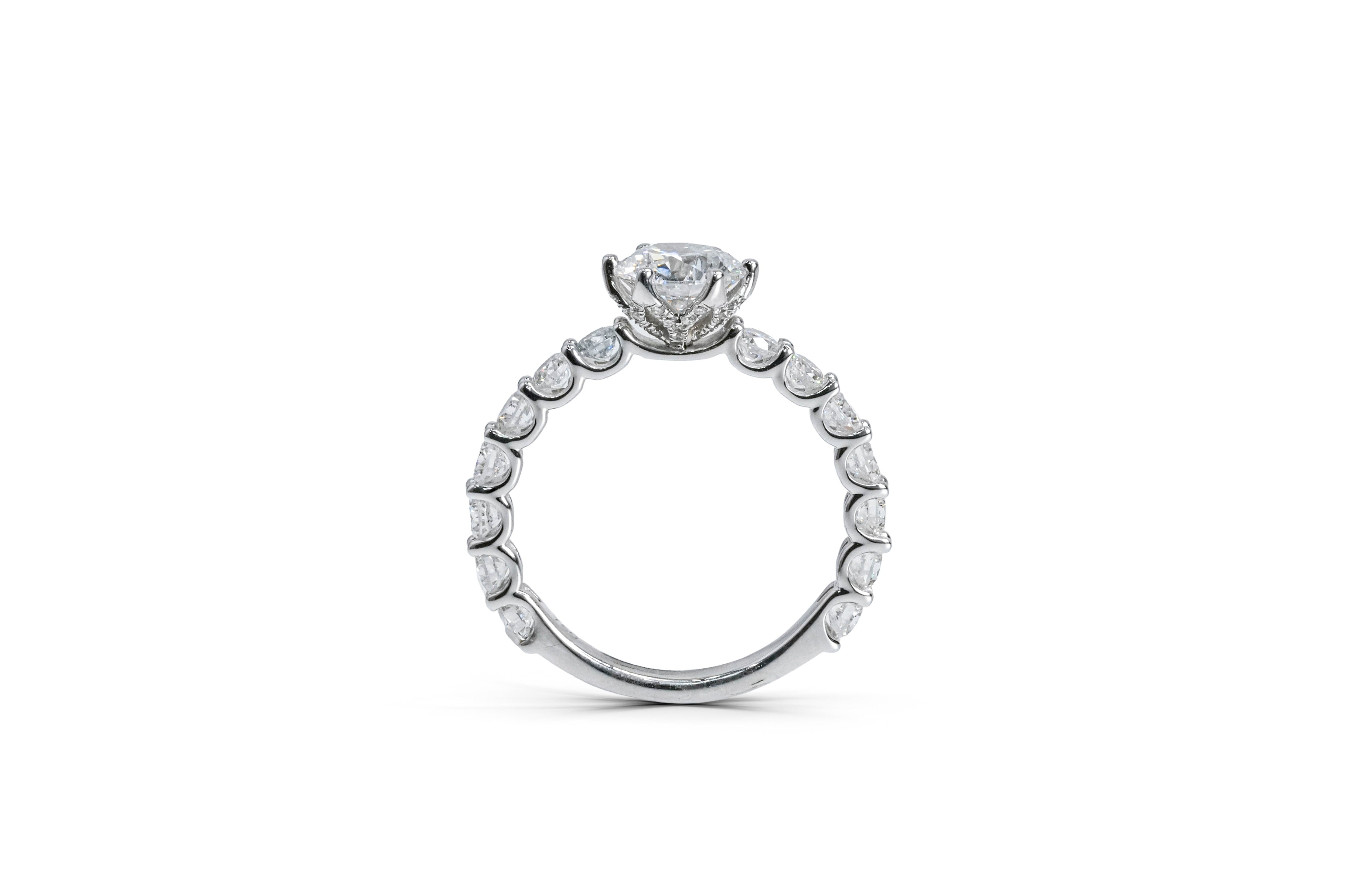 IRIS WHITEGOLD RING 1CT ROUND CUT LAB DIAMOND