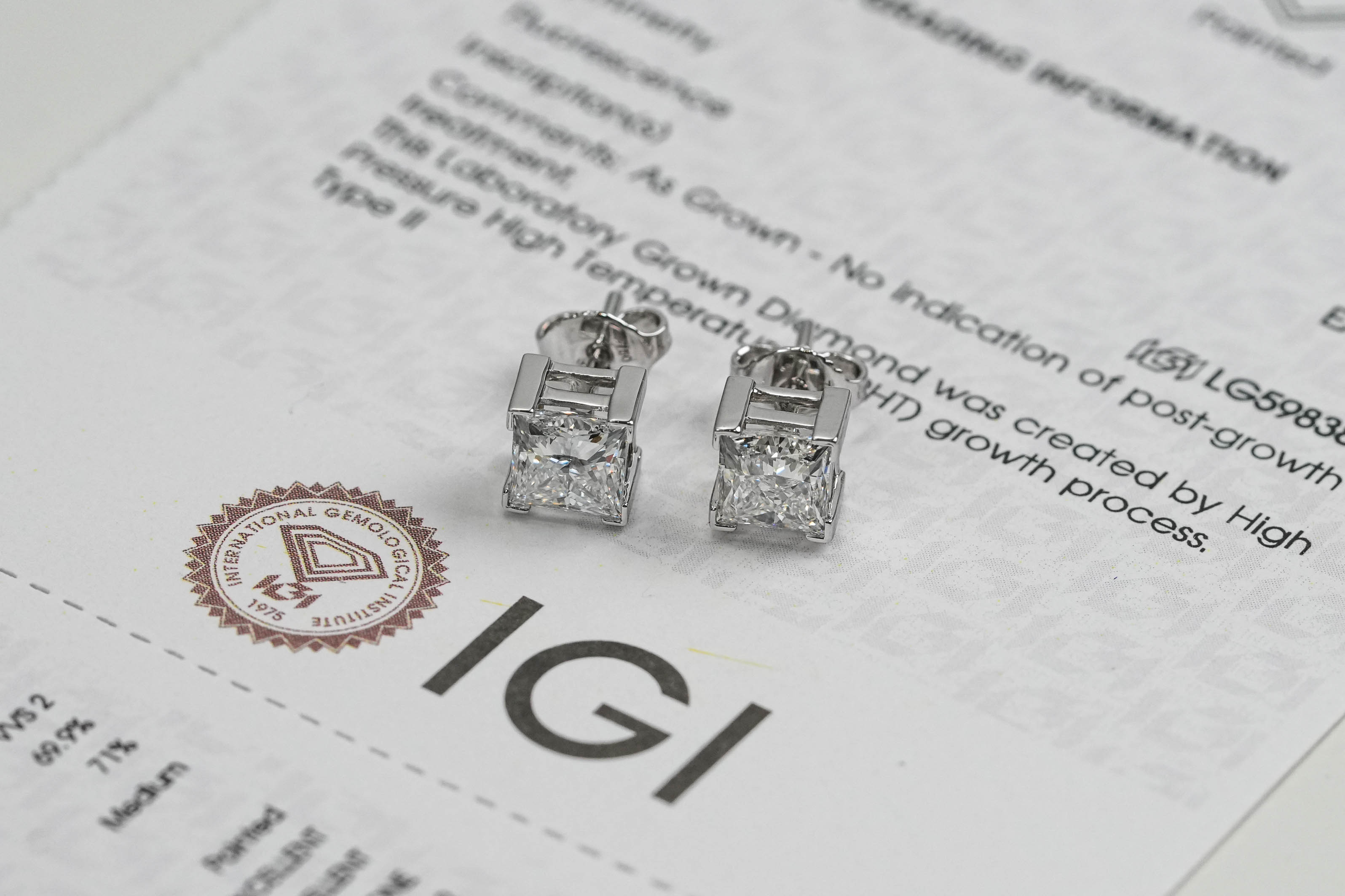 SIENNA WHITEGOLD STUD EARRINGS 1CT EACH PRINCESS CUT LAB DIAMOND