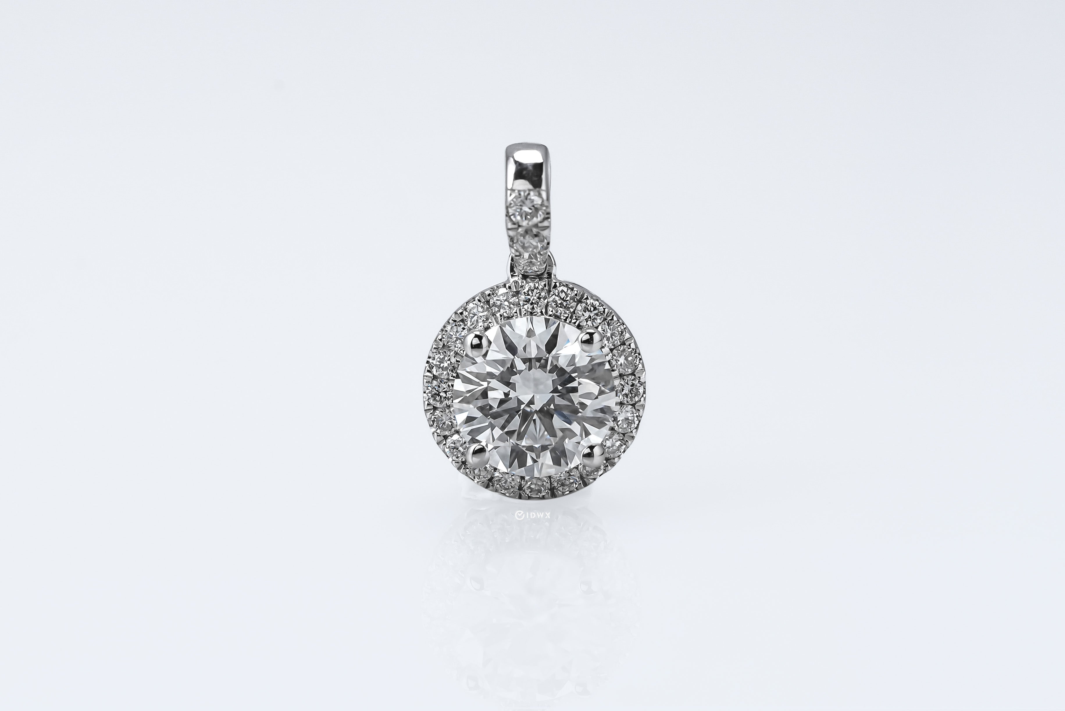 1CT ROUND BRILLIANT PENDANT HALO