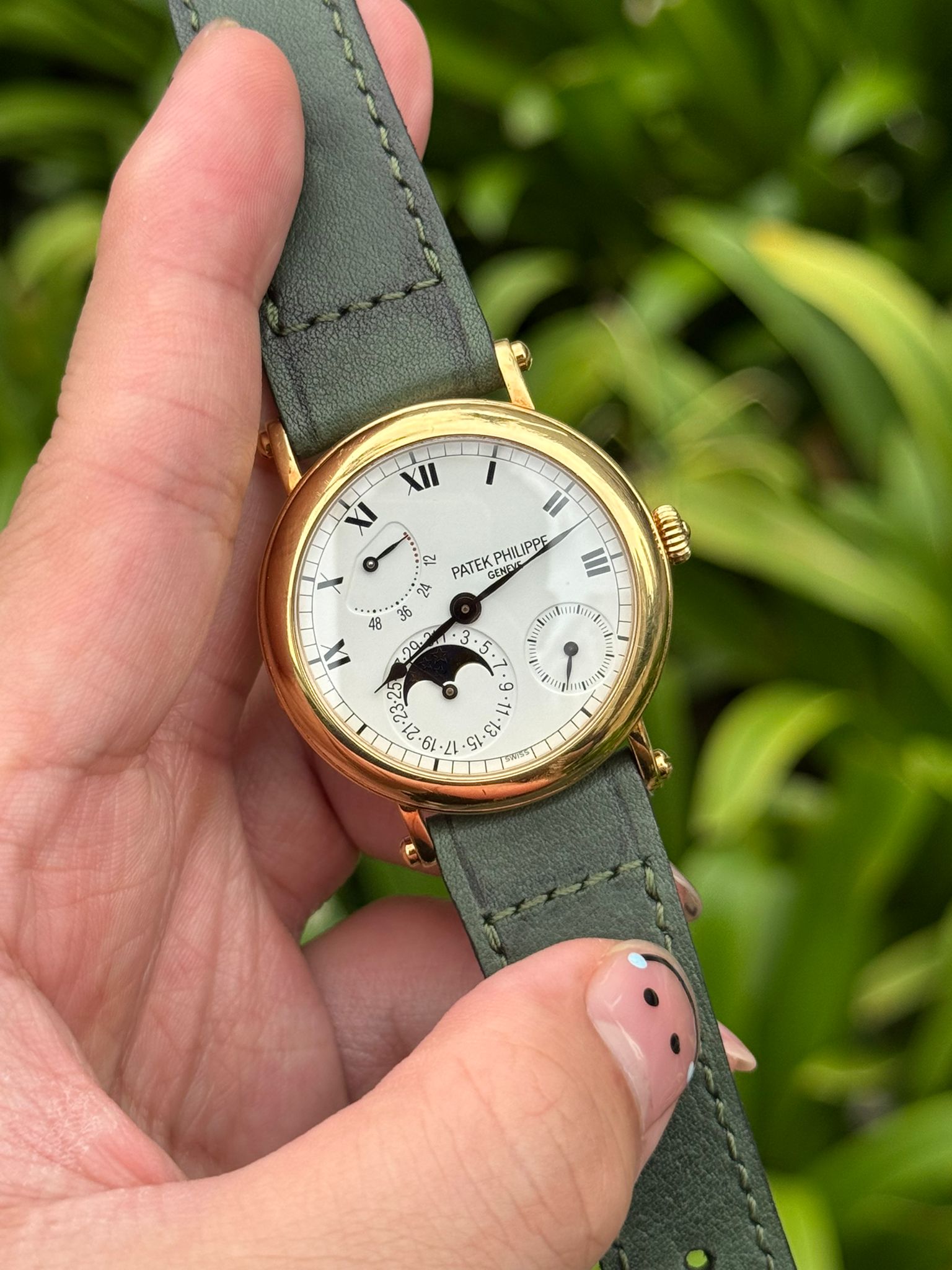 COMPLICATIONS OFFICER'S CASE POWER RESERVE MOONPHASE WHITE DIAL (WATCH ONLY)