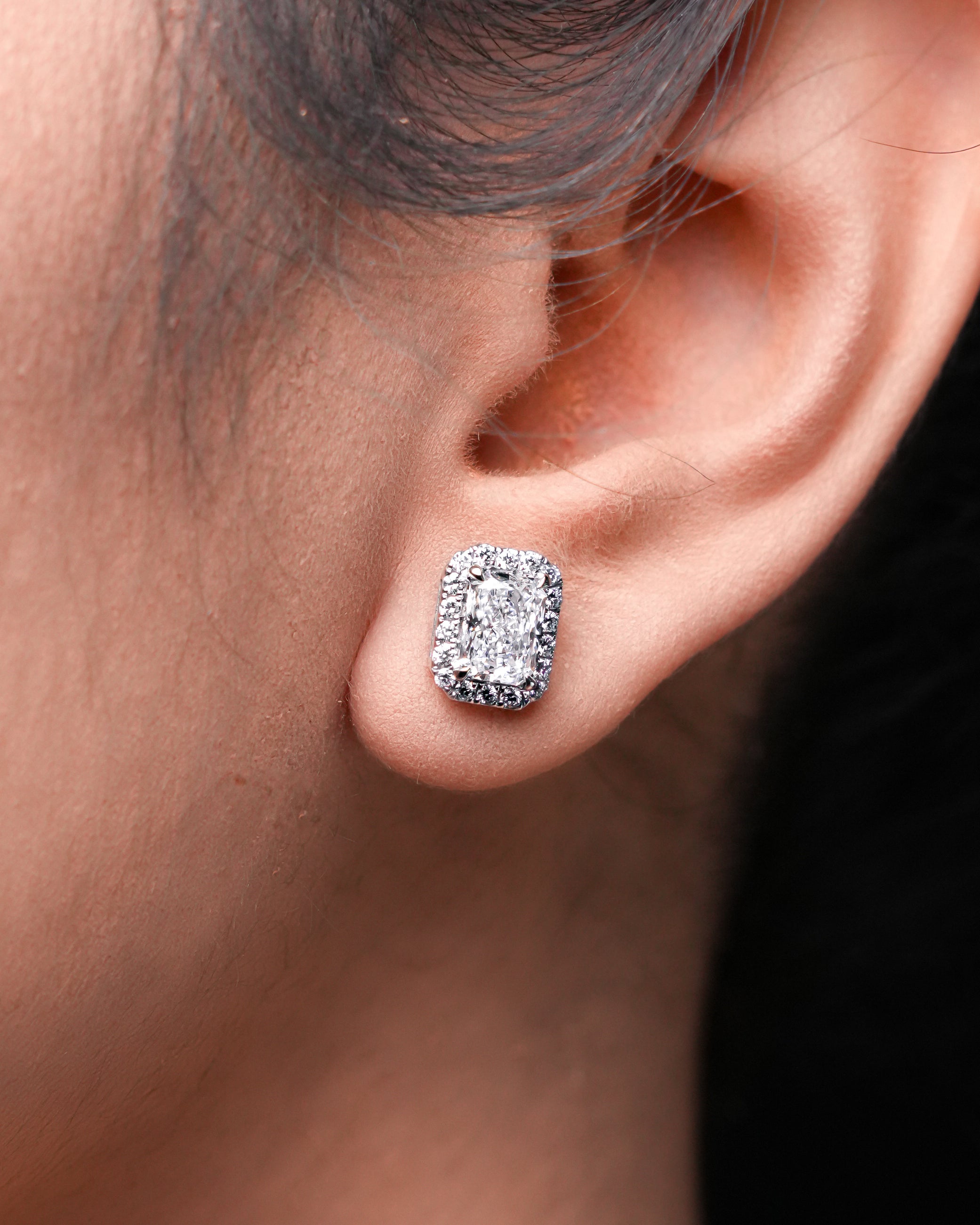 1CT RADIANT BRILLIANT HALO STUD WHITEGOLD EARRINGS